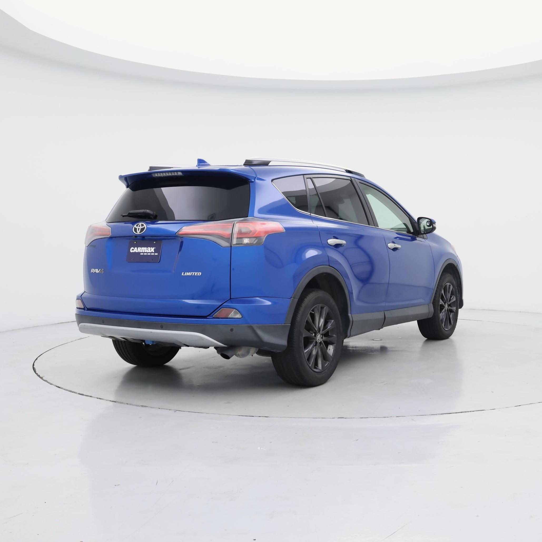 Thumbnail: 2016 Toyota RAV4 - 8
