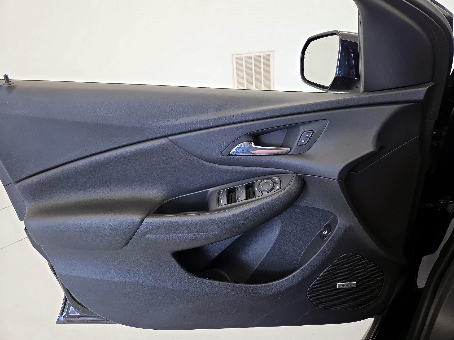Thumbnail: 2018 Chevrolet Volt - 12