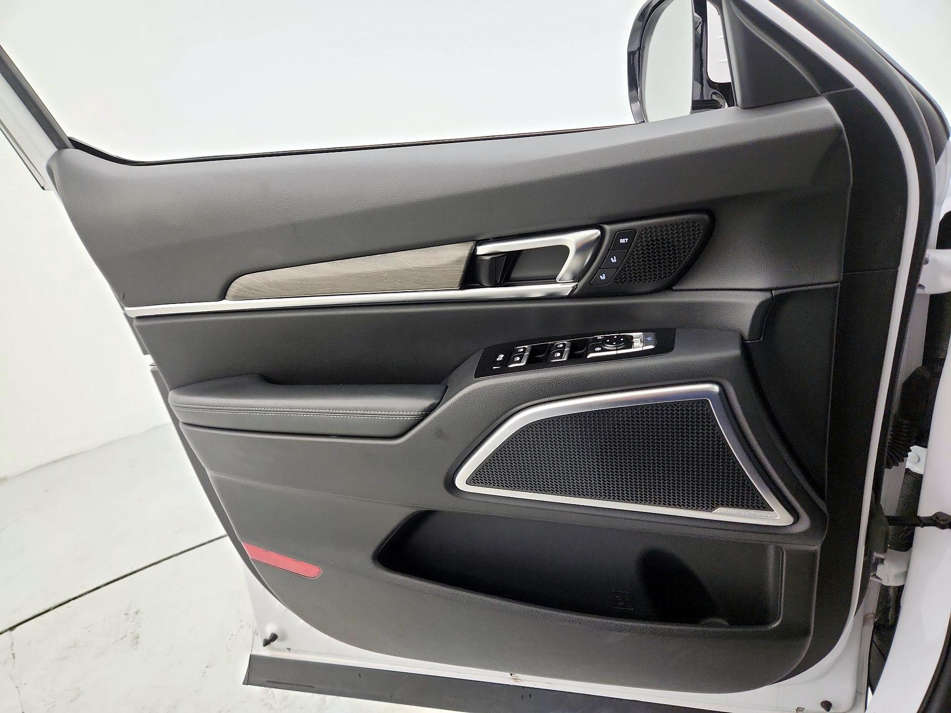 Thumbnail: 2022 Kia Telluride - 12