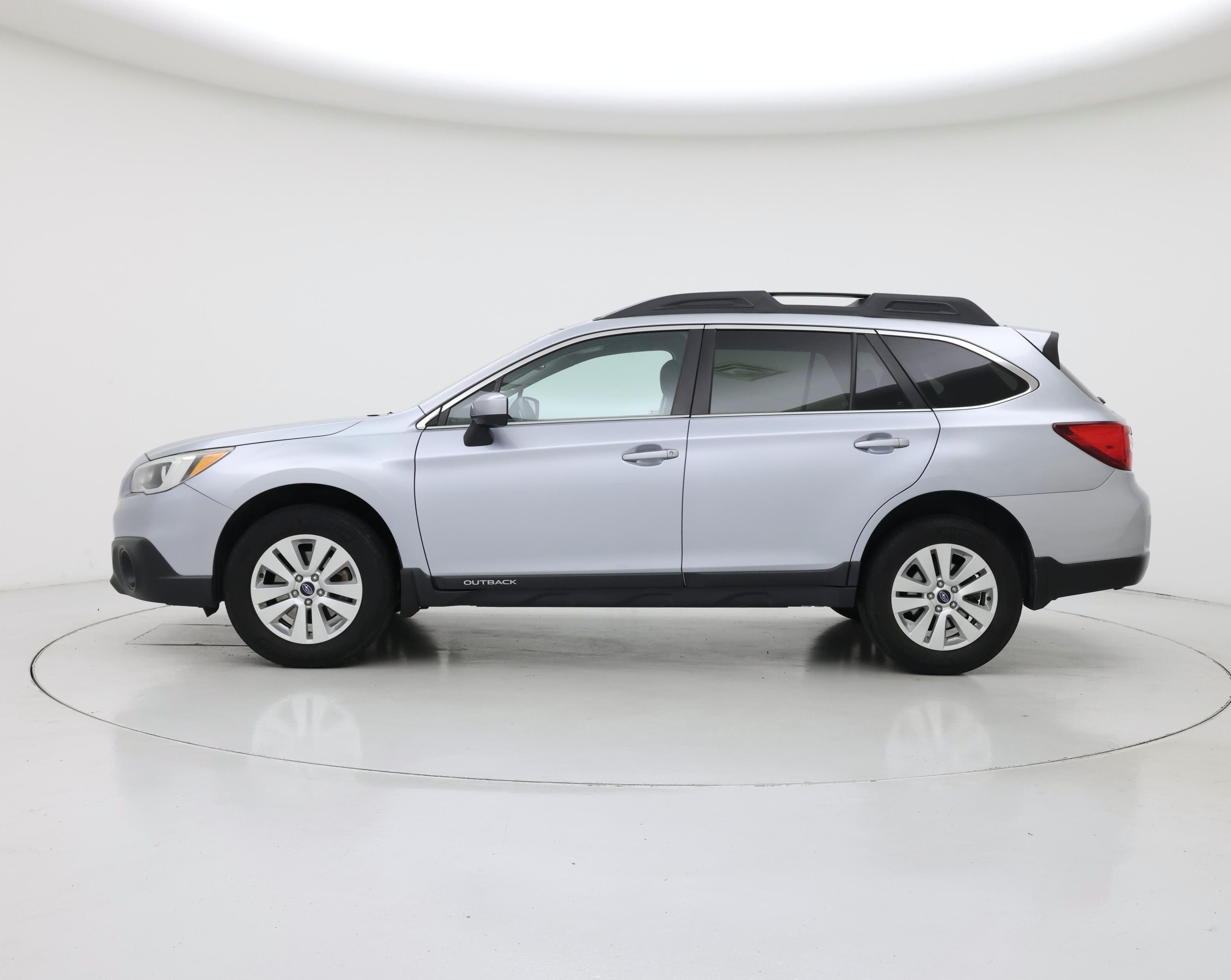 Thumbnail: 2015 Subaru Outback - 3