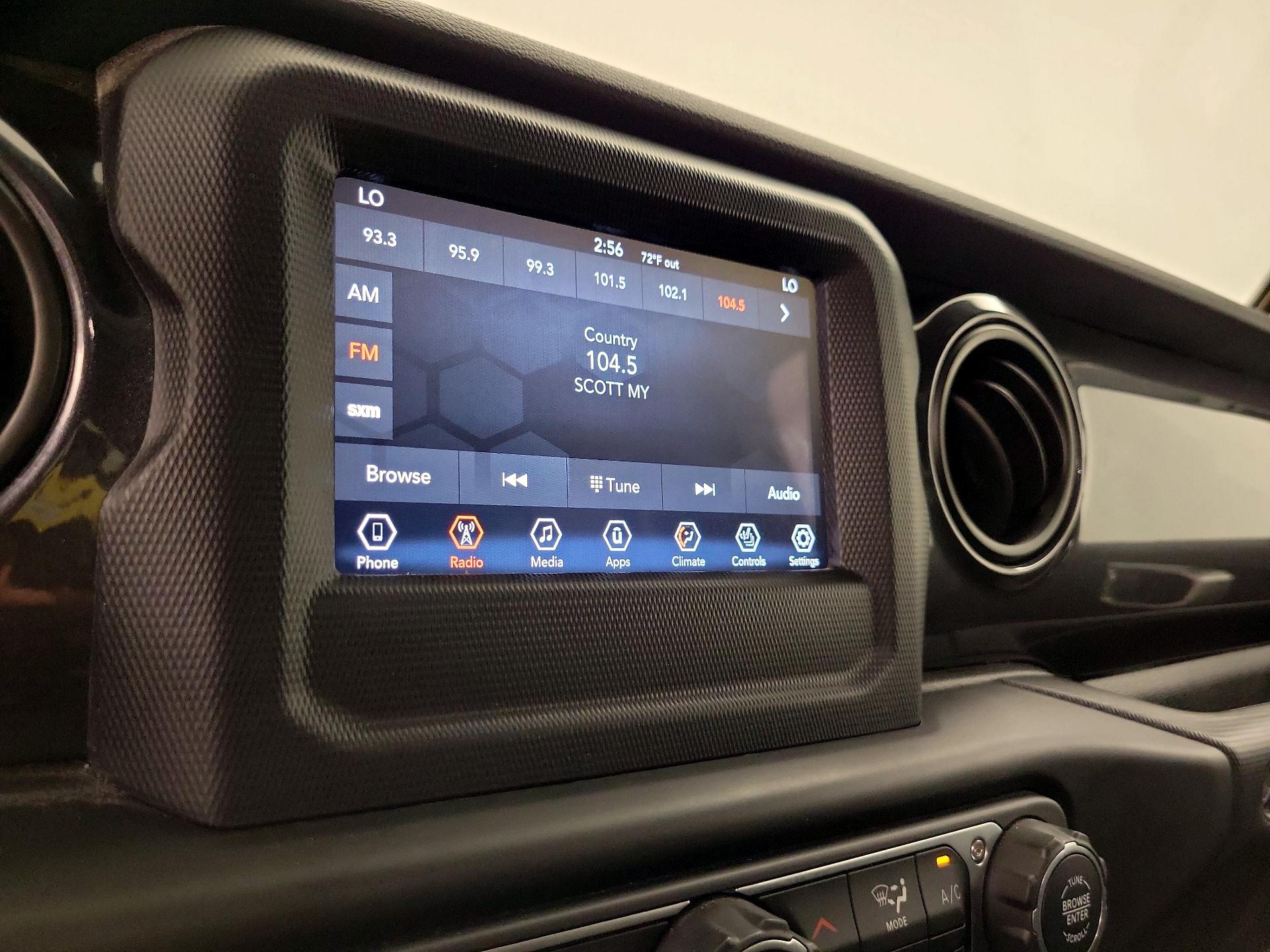 Thumbnail: 2020 Jeep Gladiator - 15