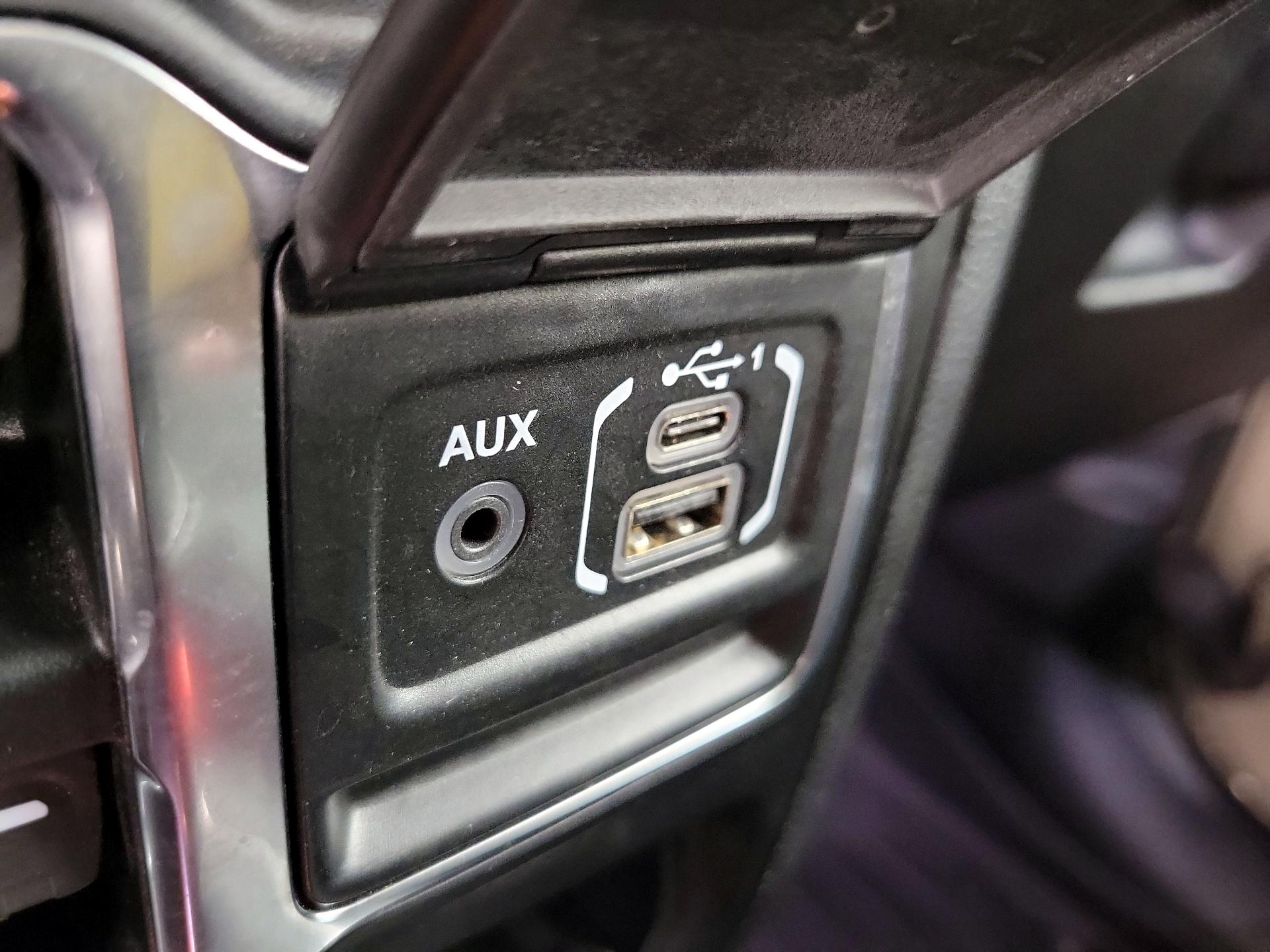 Thumbnail: 2020 Jeep Gladiator - 18