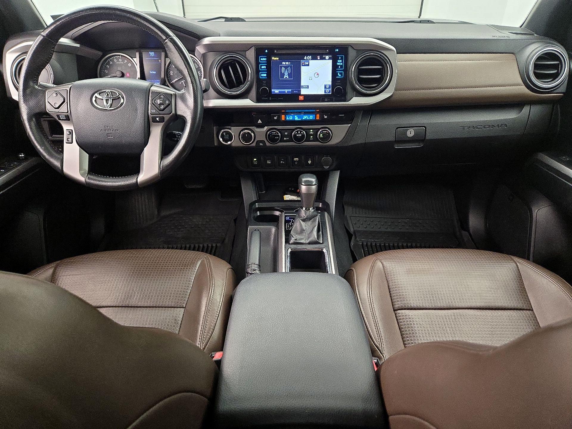 Thumbnail: 2017 Toyota Tacoma - 9
