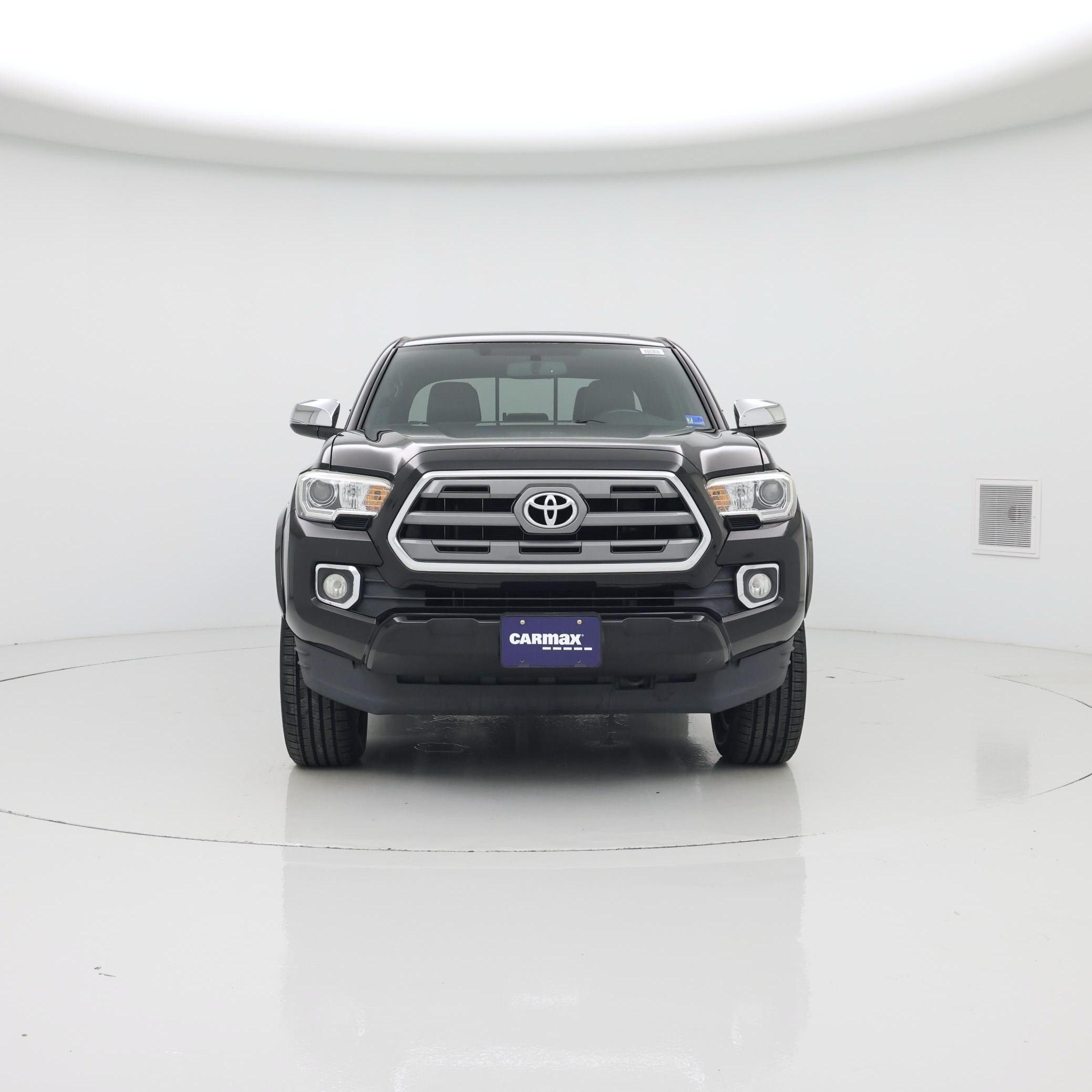 Thumbnail: 2017 Toyota Tacoma - 5