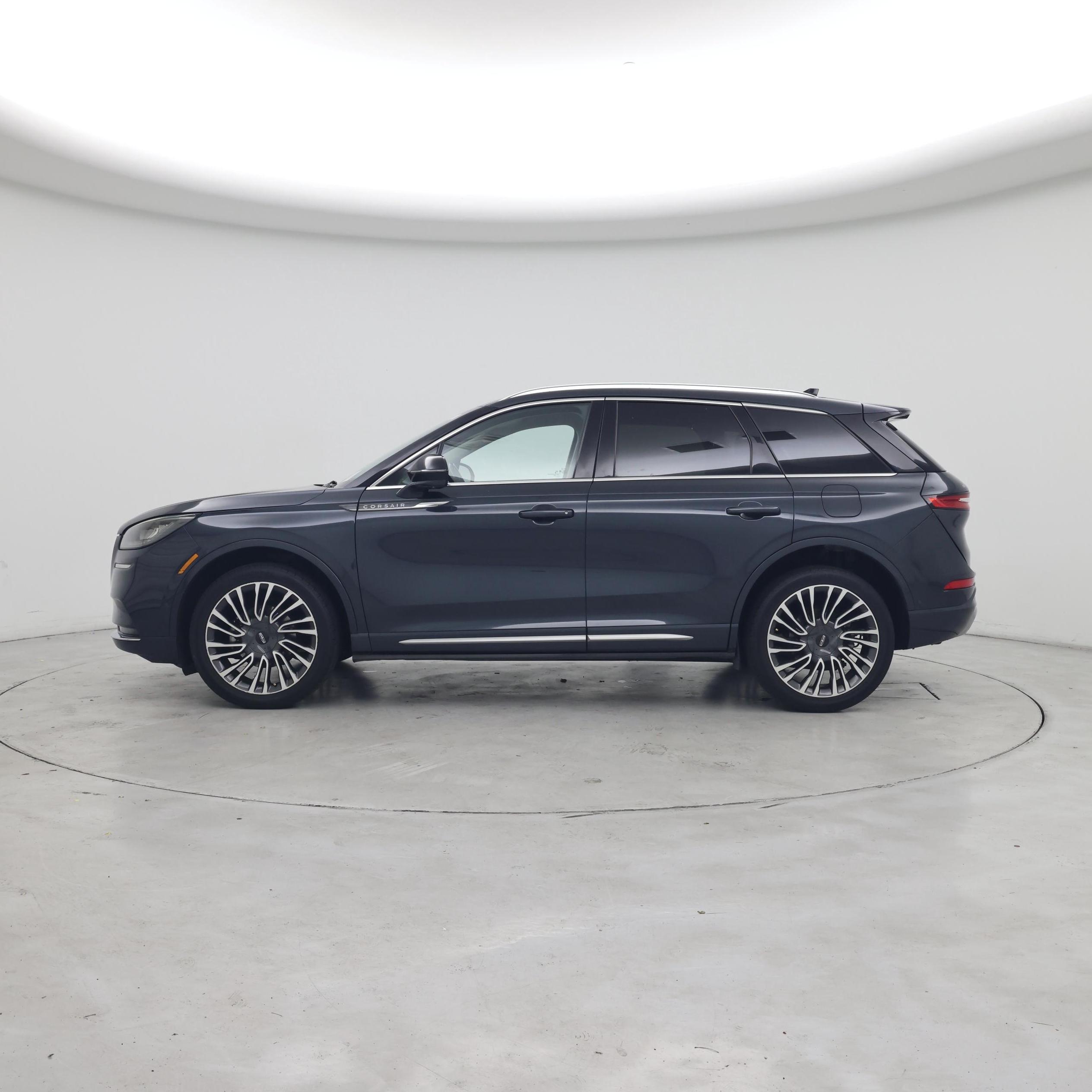 Thumbnail: 2020 Lincoln Corsair - 3
