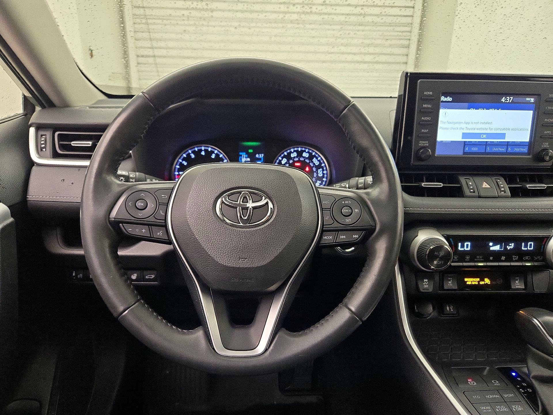 Thumbnail: 2019 Toyota RAV4 - 10