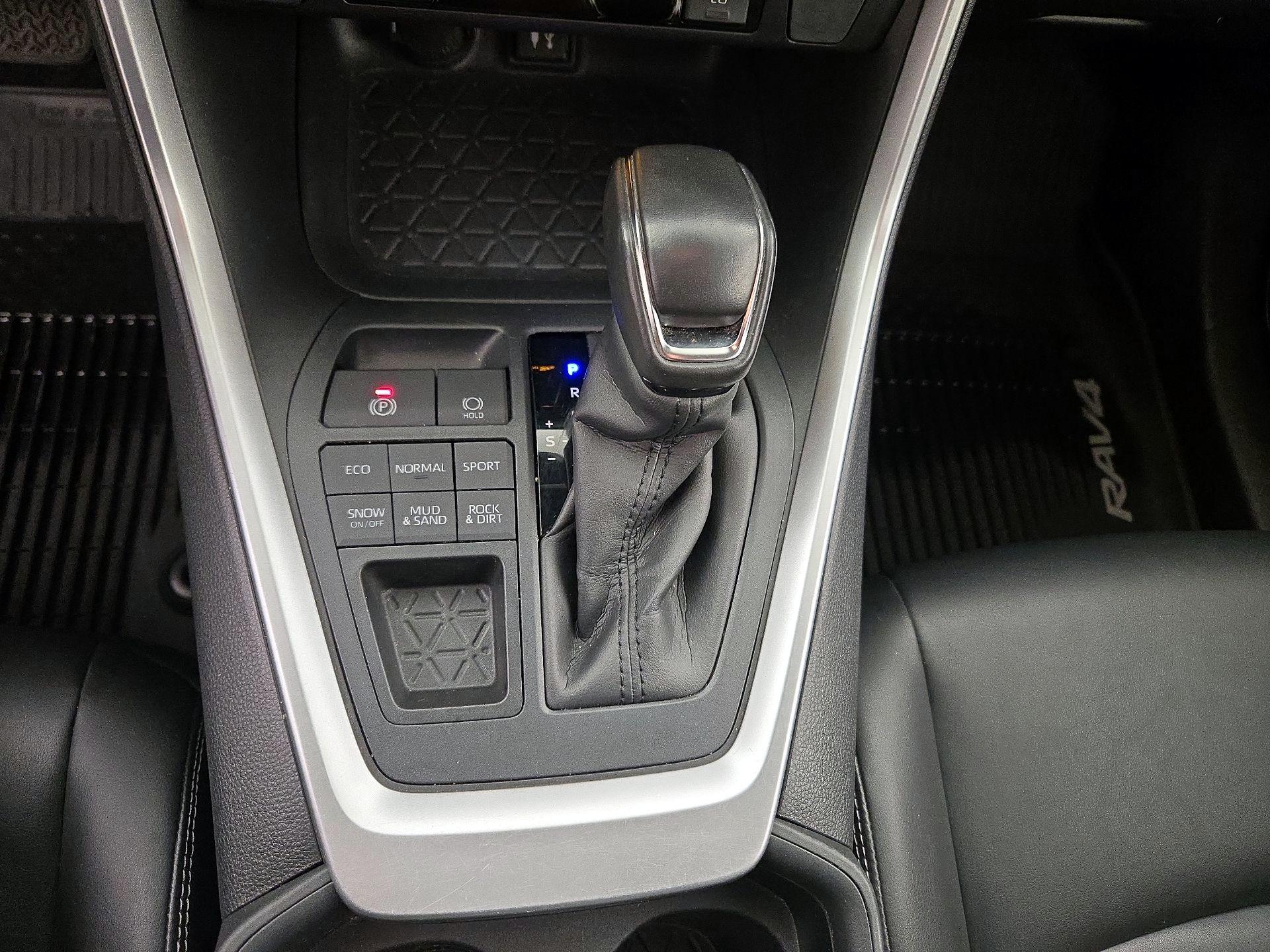 Thumbnail: 2019 Toyota RAV4 - 17