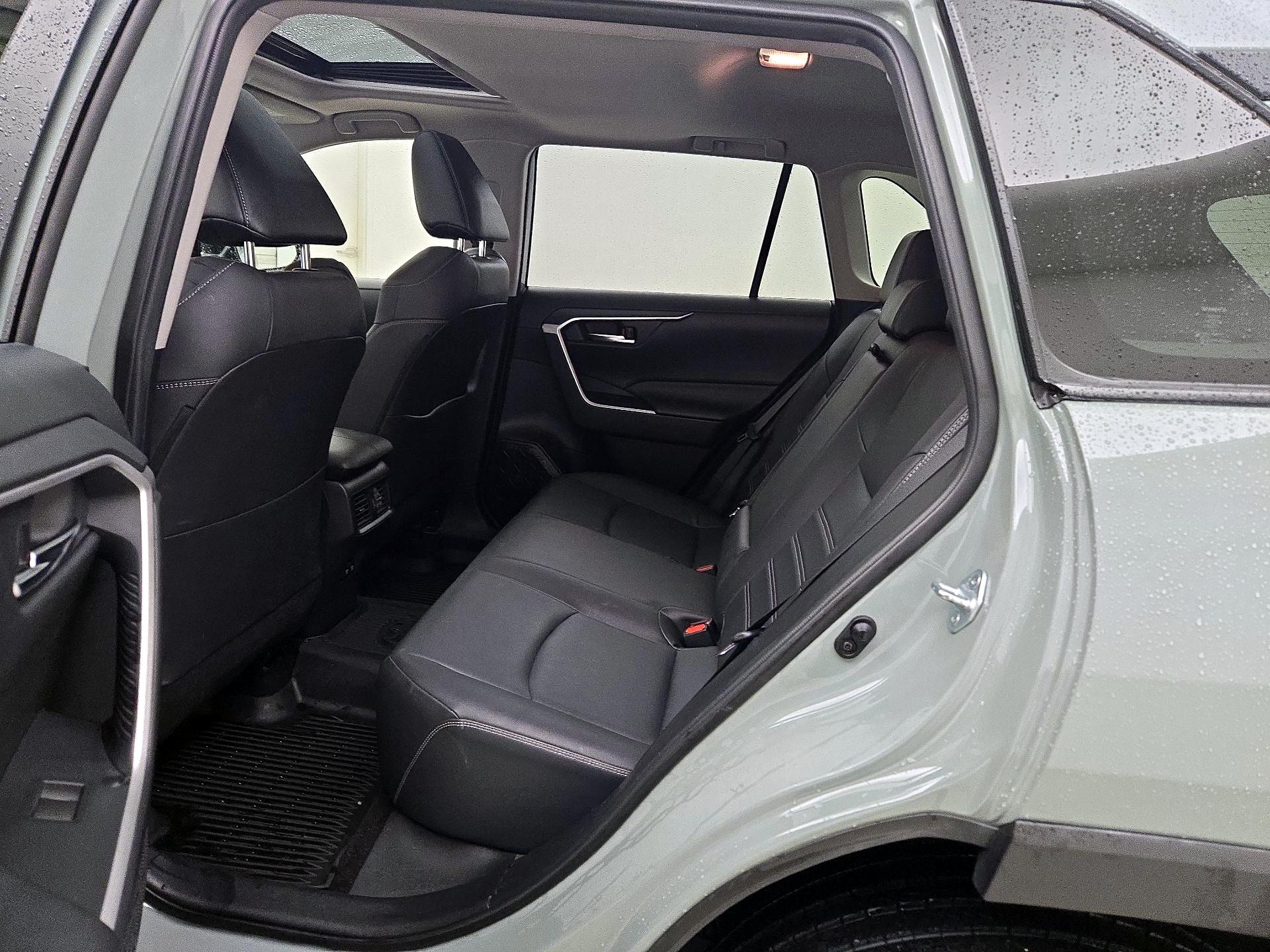 Thumbnail: 2019 Toyota RAV4 - 20