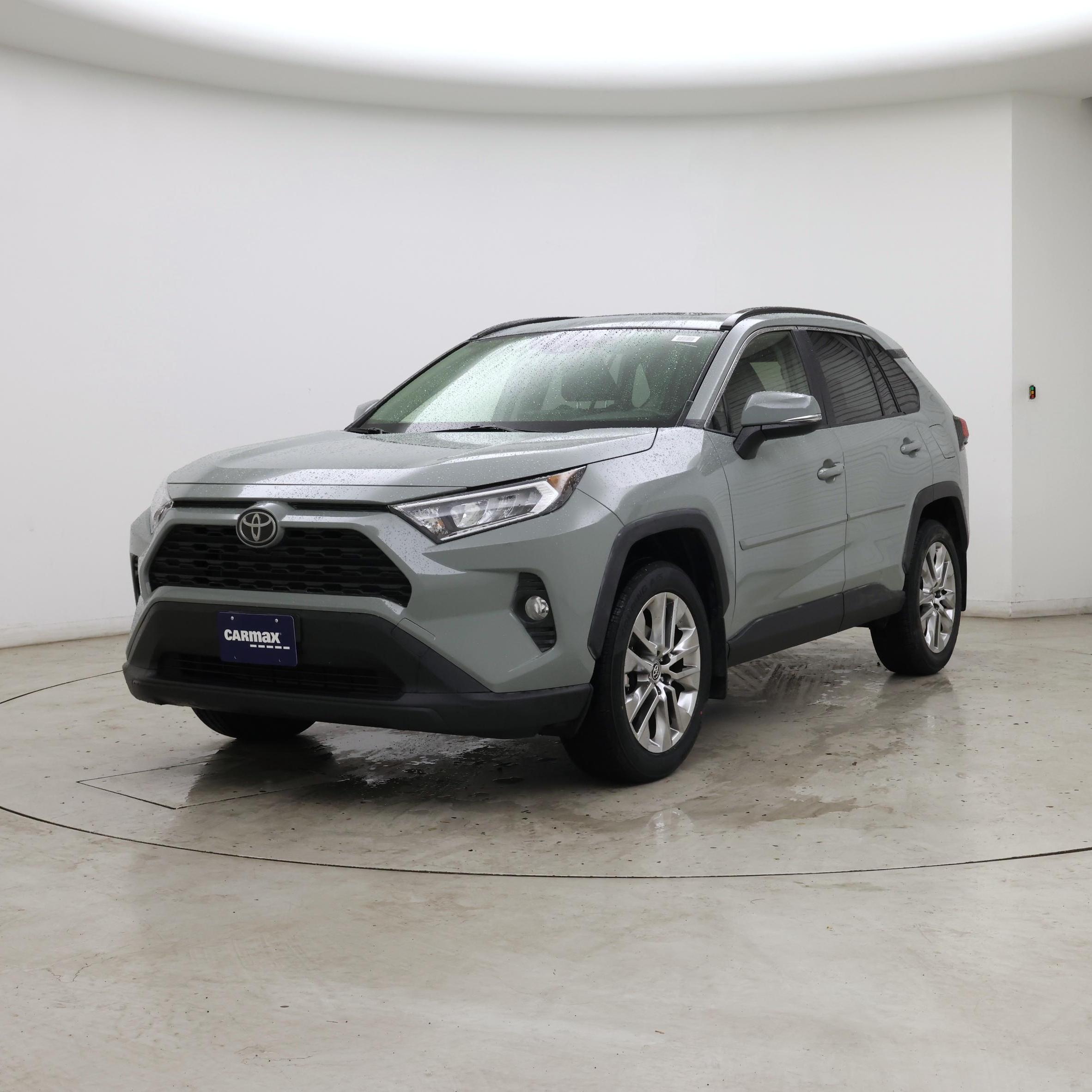 Thumbnail: 2019 Toyota RAV4 - 4
