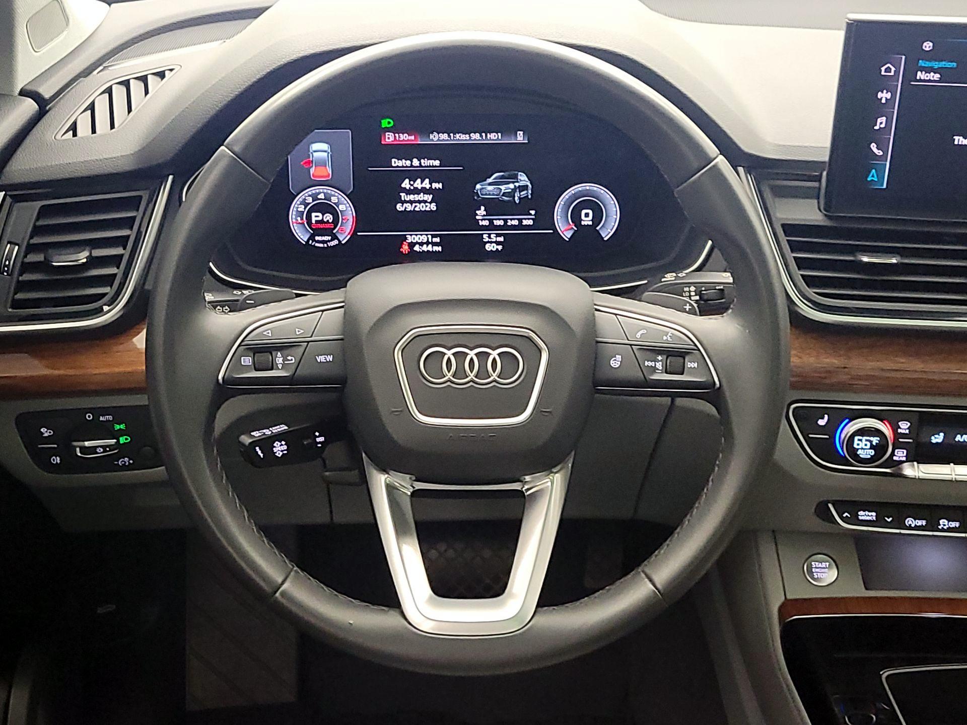 Thumbnail: 2023 Audi Q5 - 10