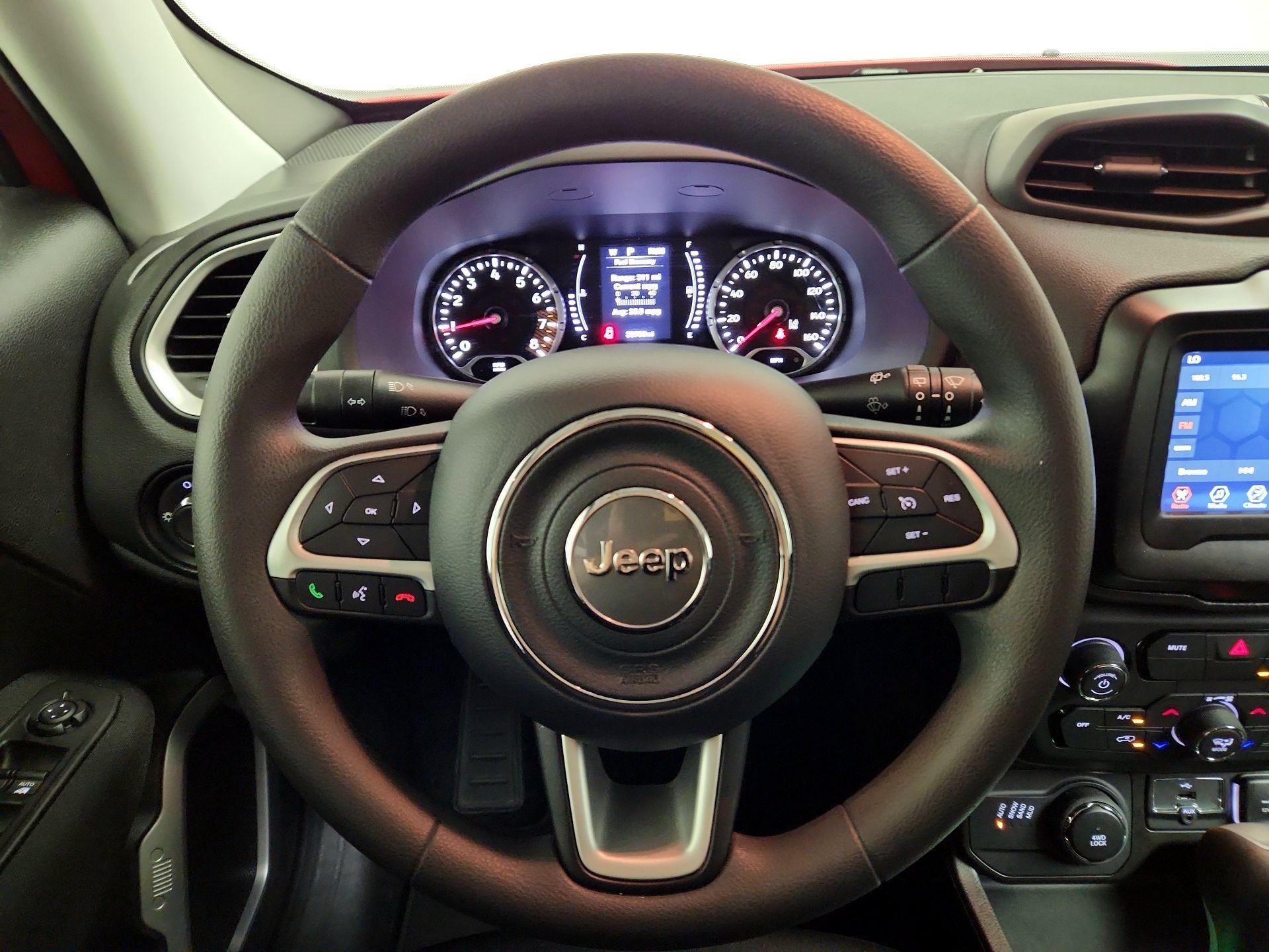 Thumbnail: 2021 Jeep Renegade - 10