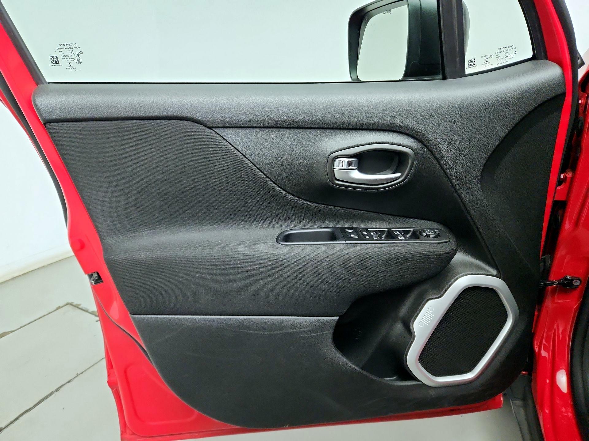 Thumbnail: 2021 Jeep Renegade - 12