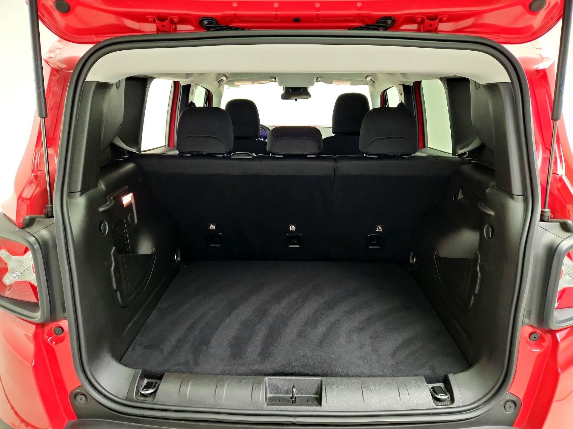 Thumbnail: 2021 Jeep Renegade - 20