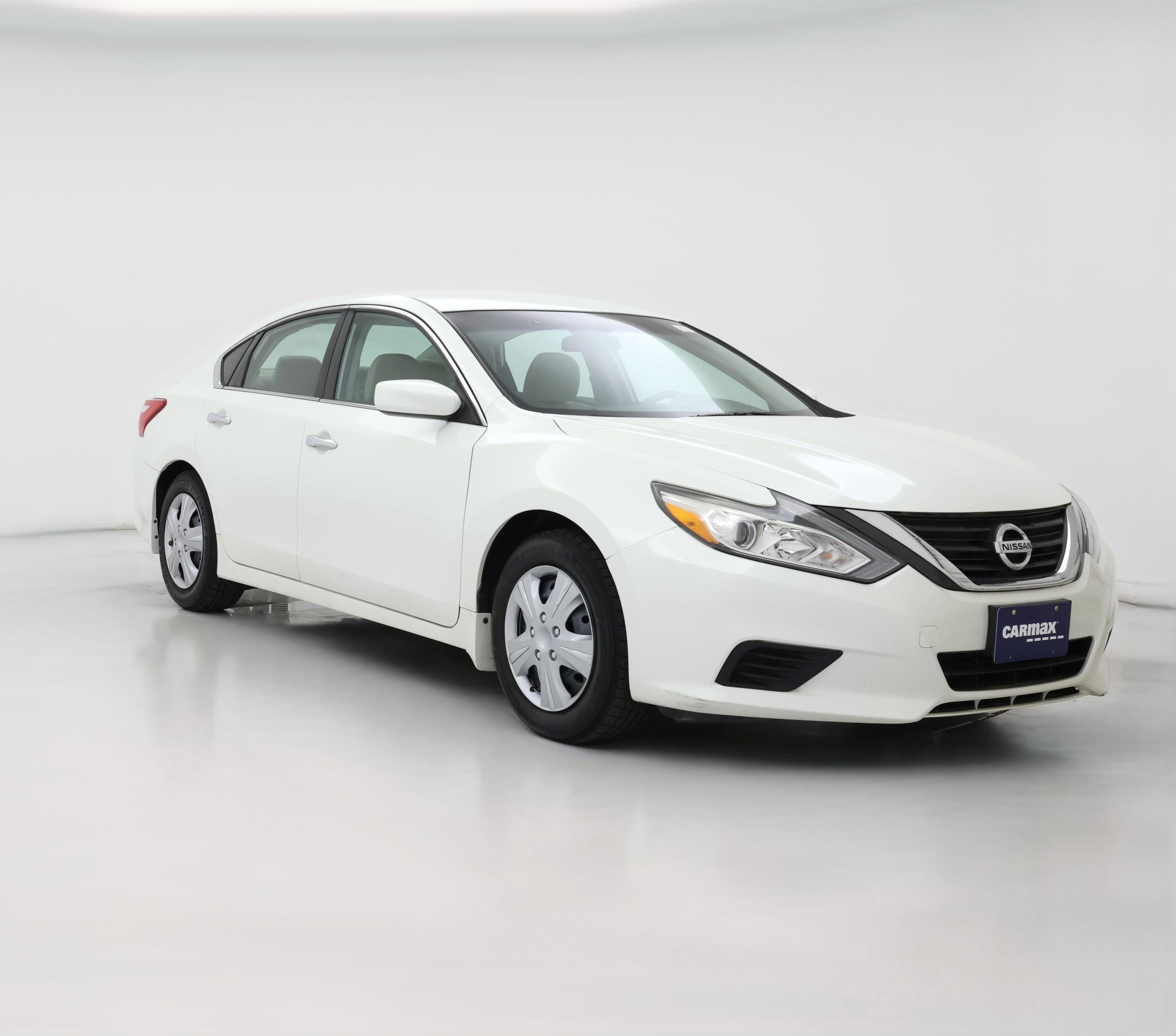 Thumbnail: 2016 Nissan Altima - 1
