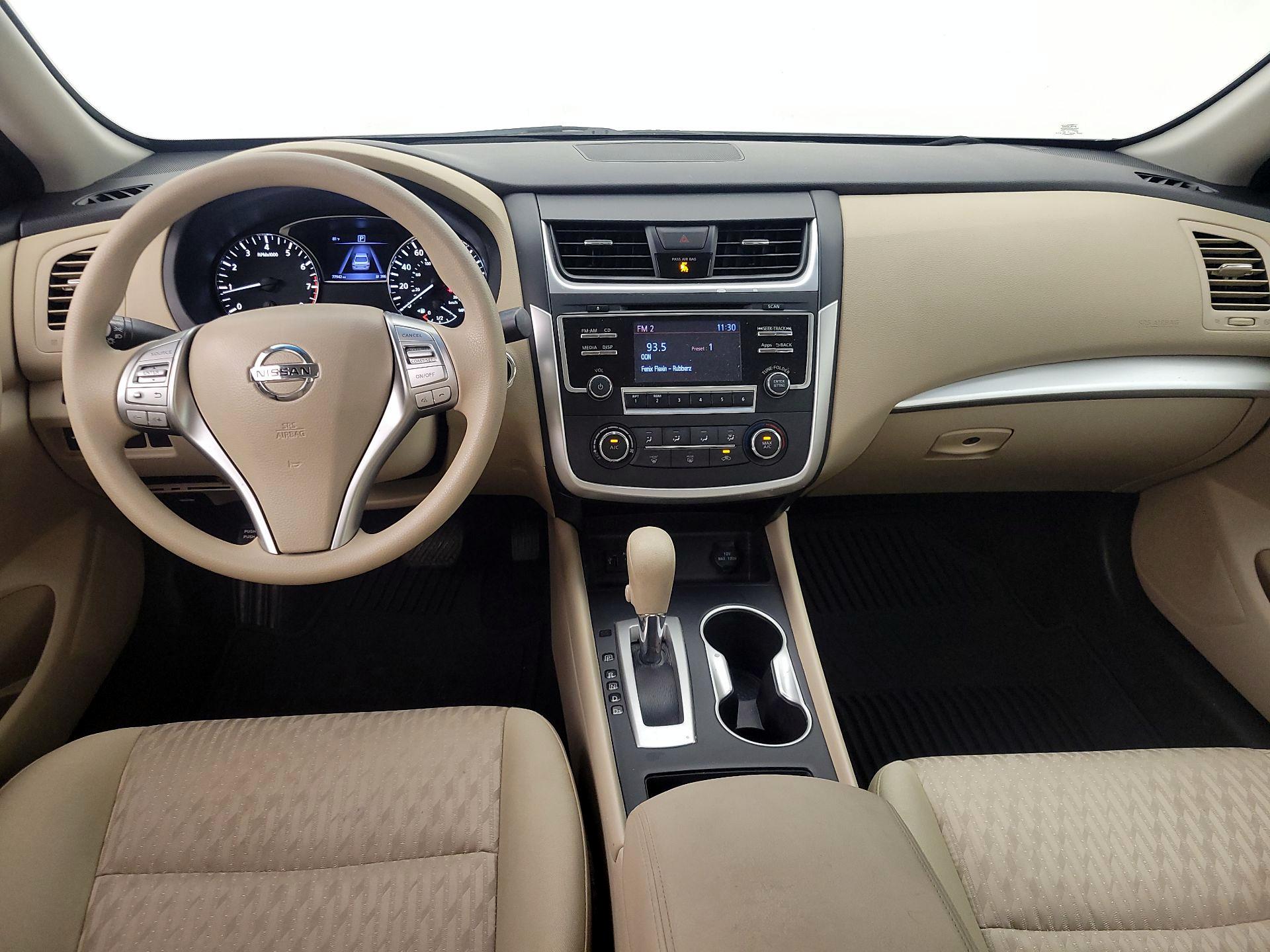 Thumbnail: 2016 Nissan Altima - 9