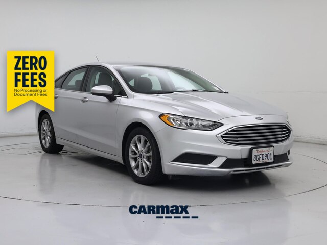 Silver 2017 Ford Fusion SE Sedan Front-Wheel Drive Automatic