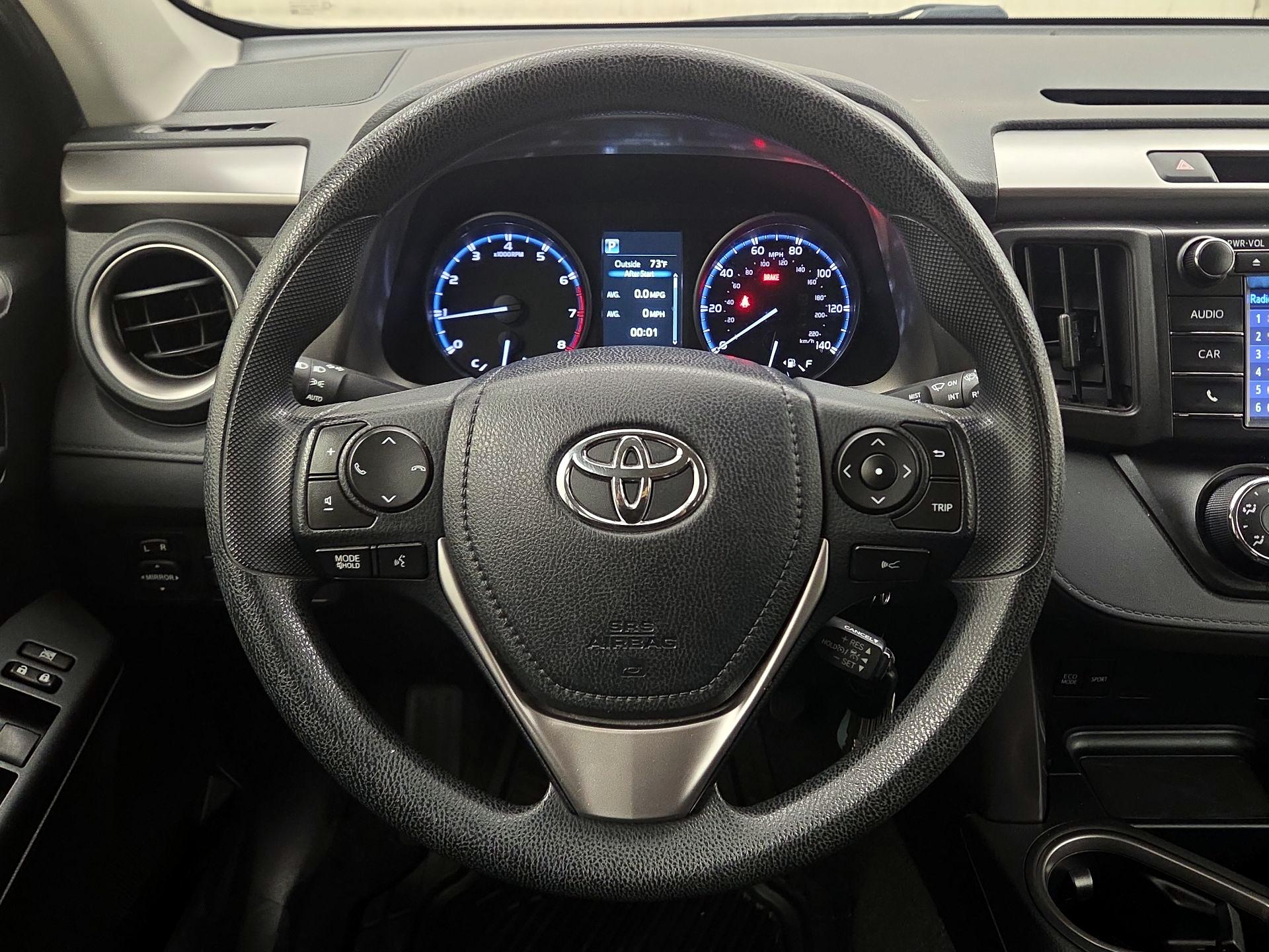 Thumbnail: 2017 Toyota RAV4 - 10