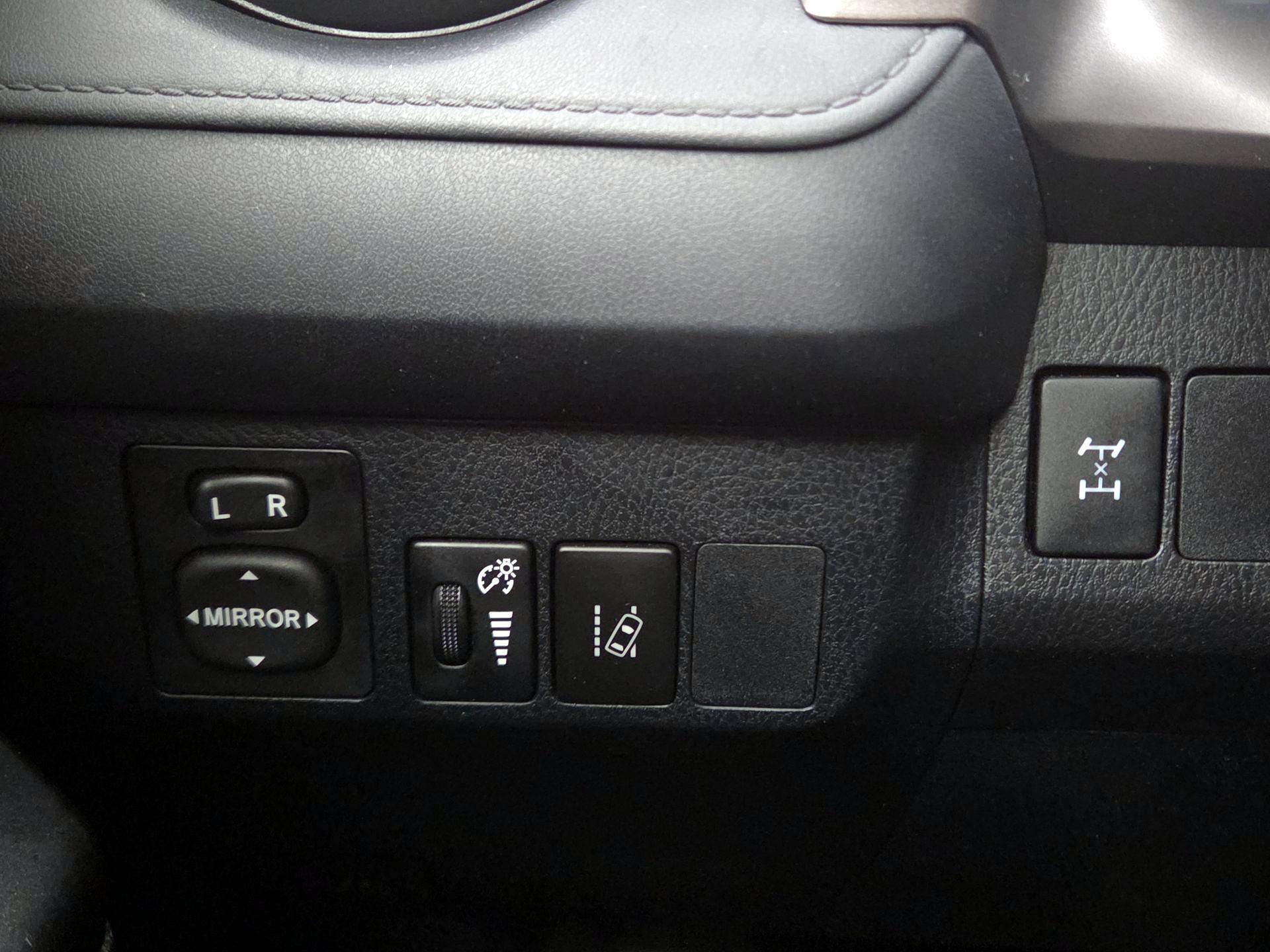 Thumbnail: 2017 Toyota RAV4 - 13