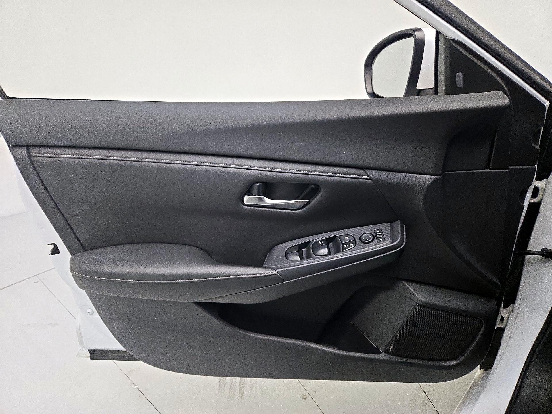 Thumbnail: 2020 Nissan Sentra - 12