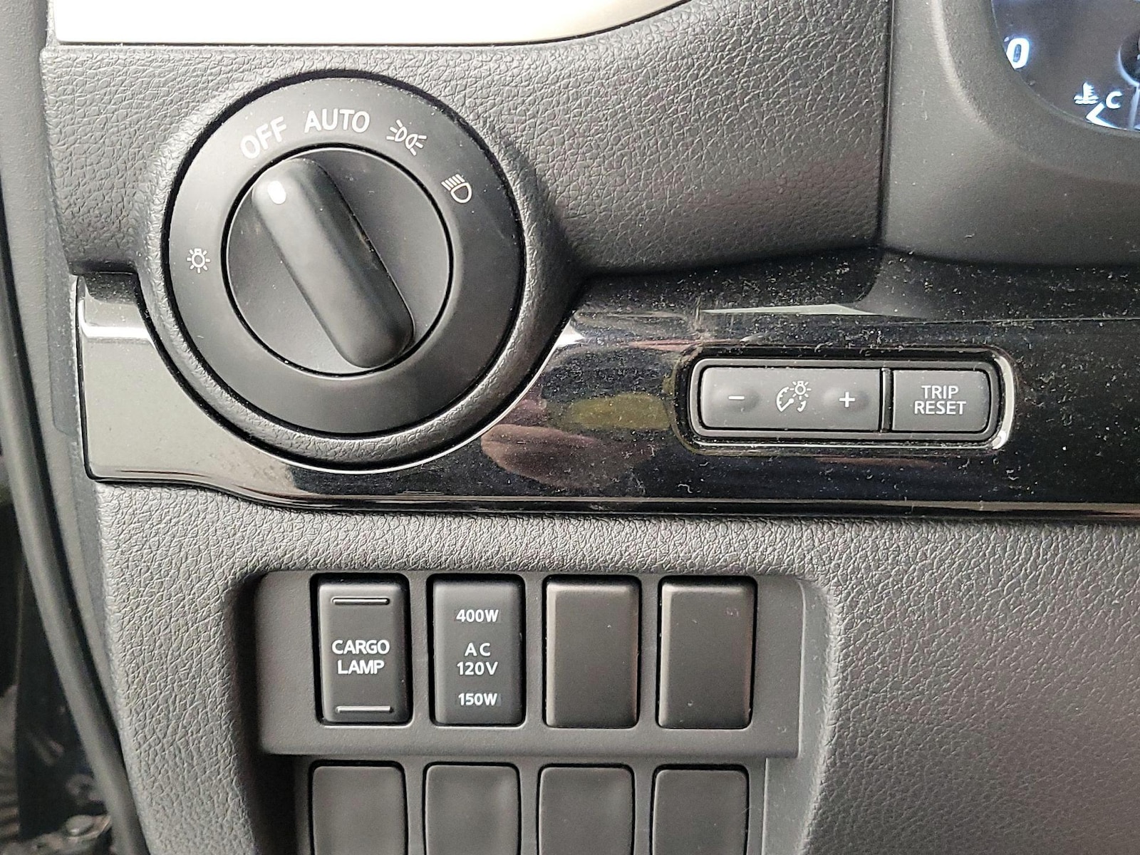 2021 Nissan Titan SV - Photo 14
