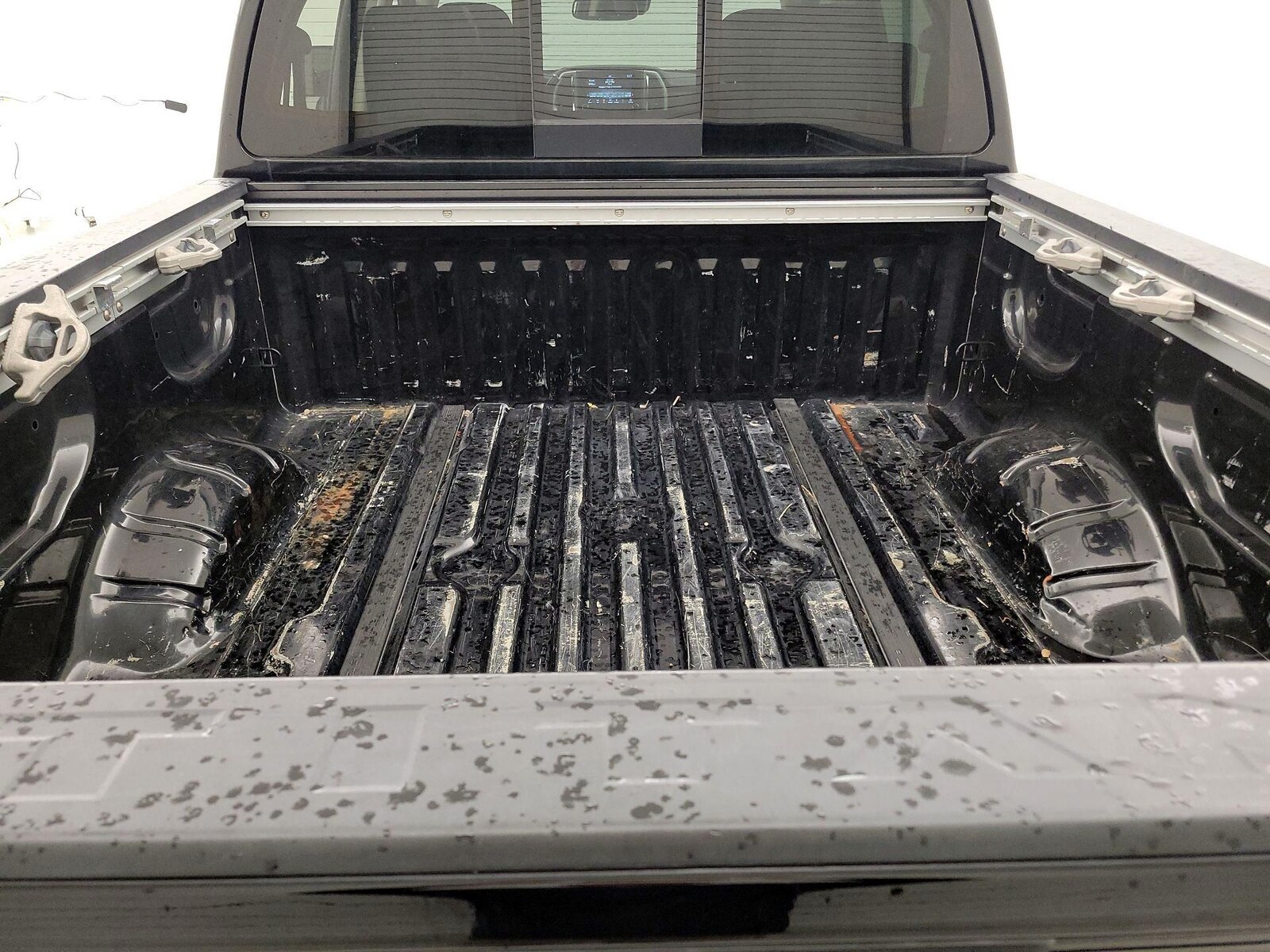 2021 Nissan Titan SV - Photo 21