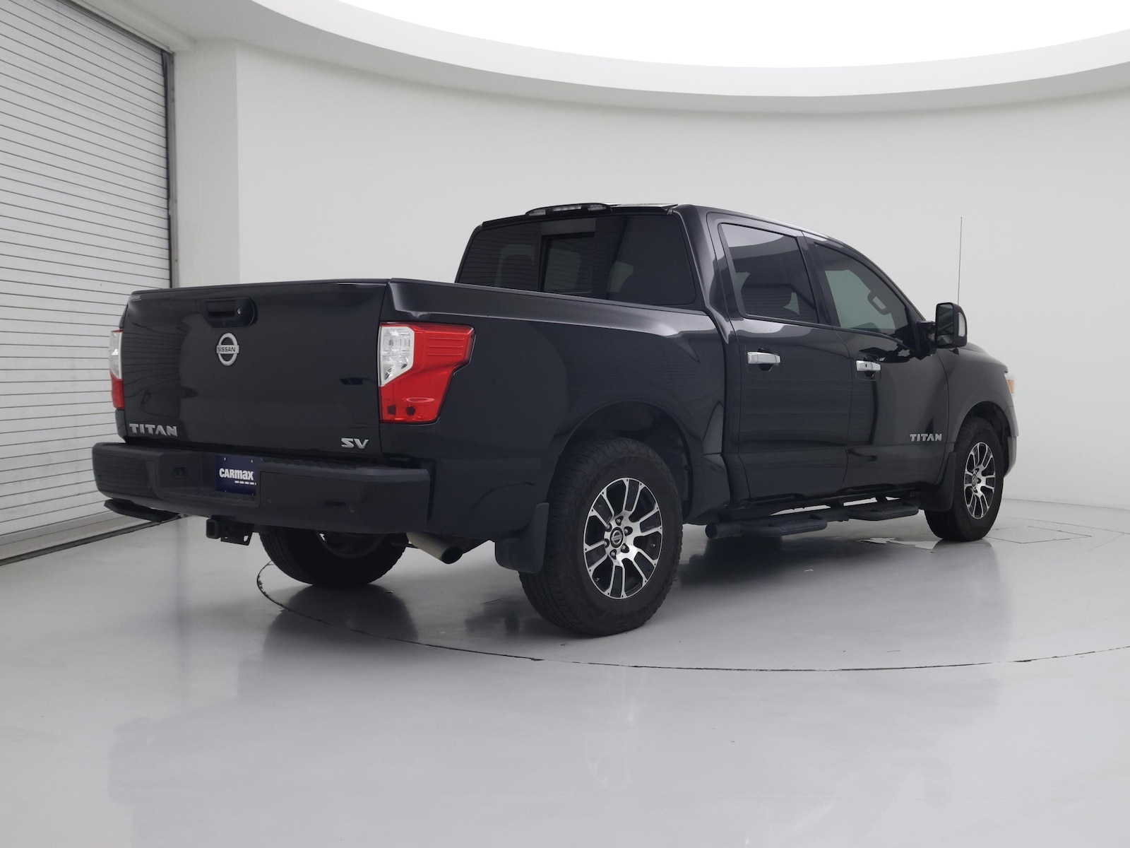 2021 Nissan Titan SV - Photo 9