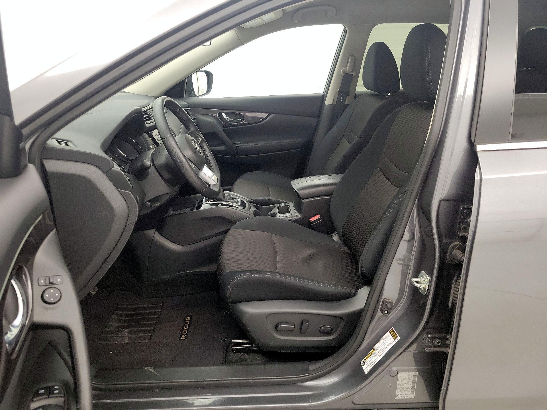 Thumbnail: 2019 Nissan Rogue - 11