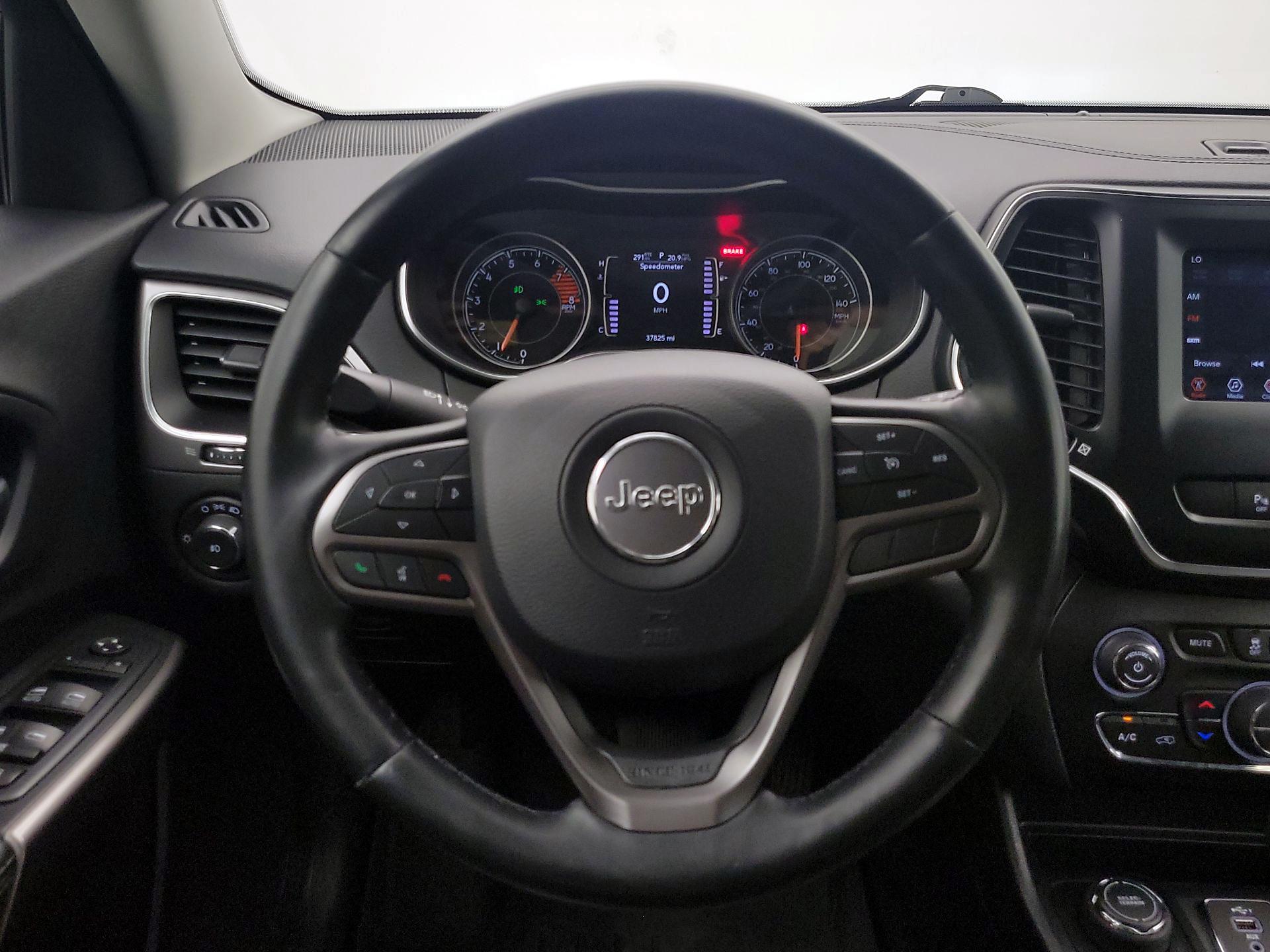 Thumbnail: 2020 Jeep Cherokee - 10