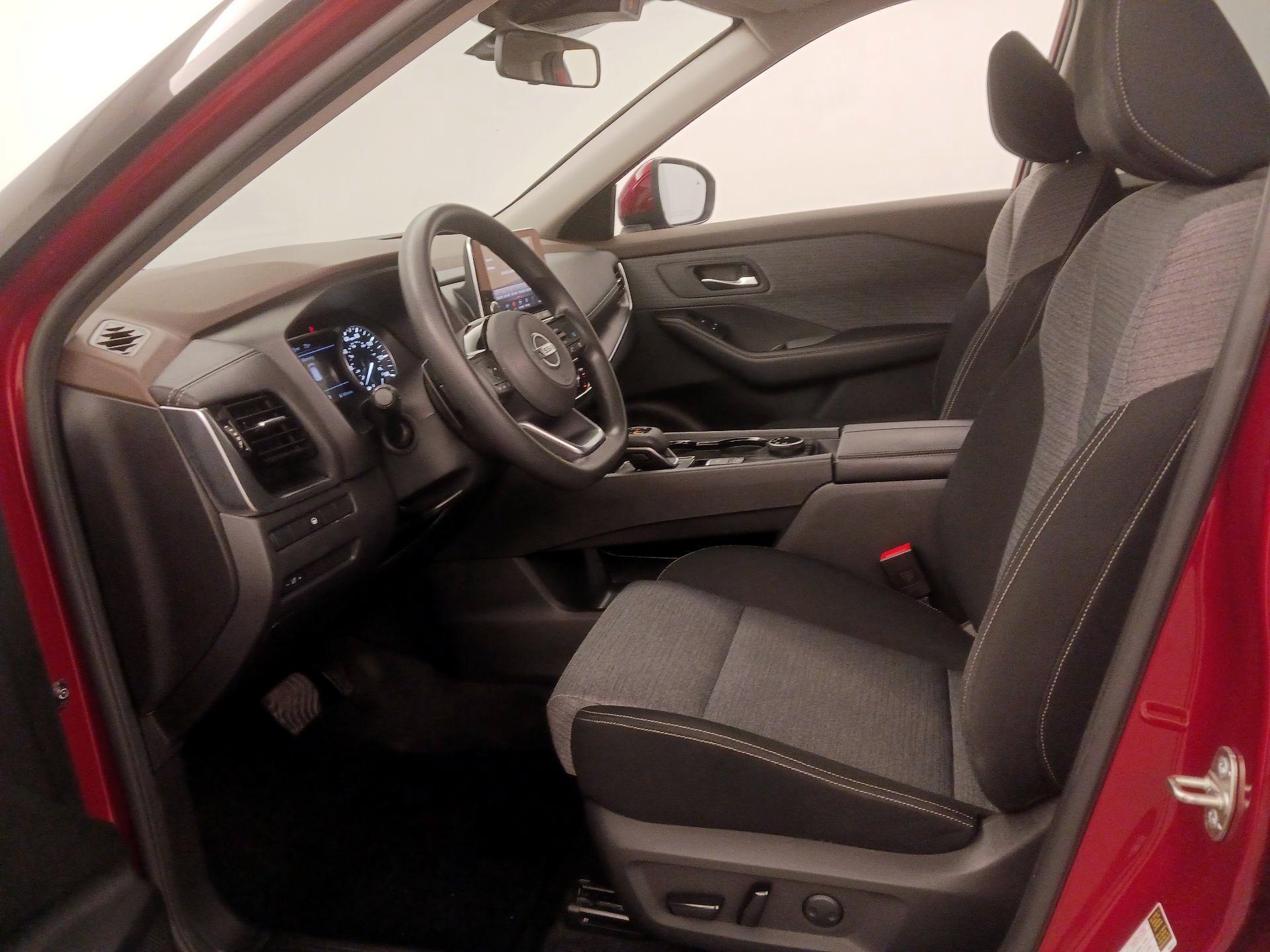 Thumbnail: 2021 Nissan Rogue - 11
