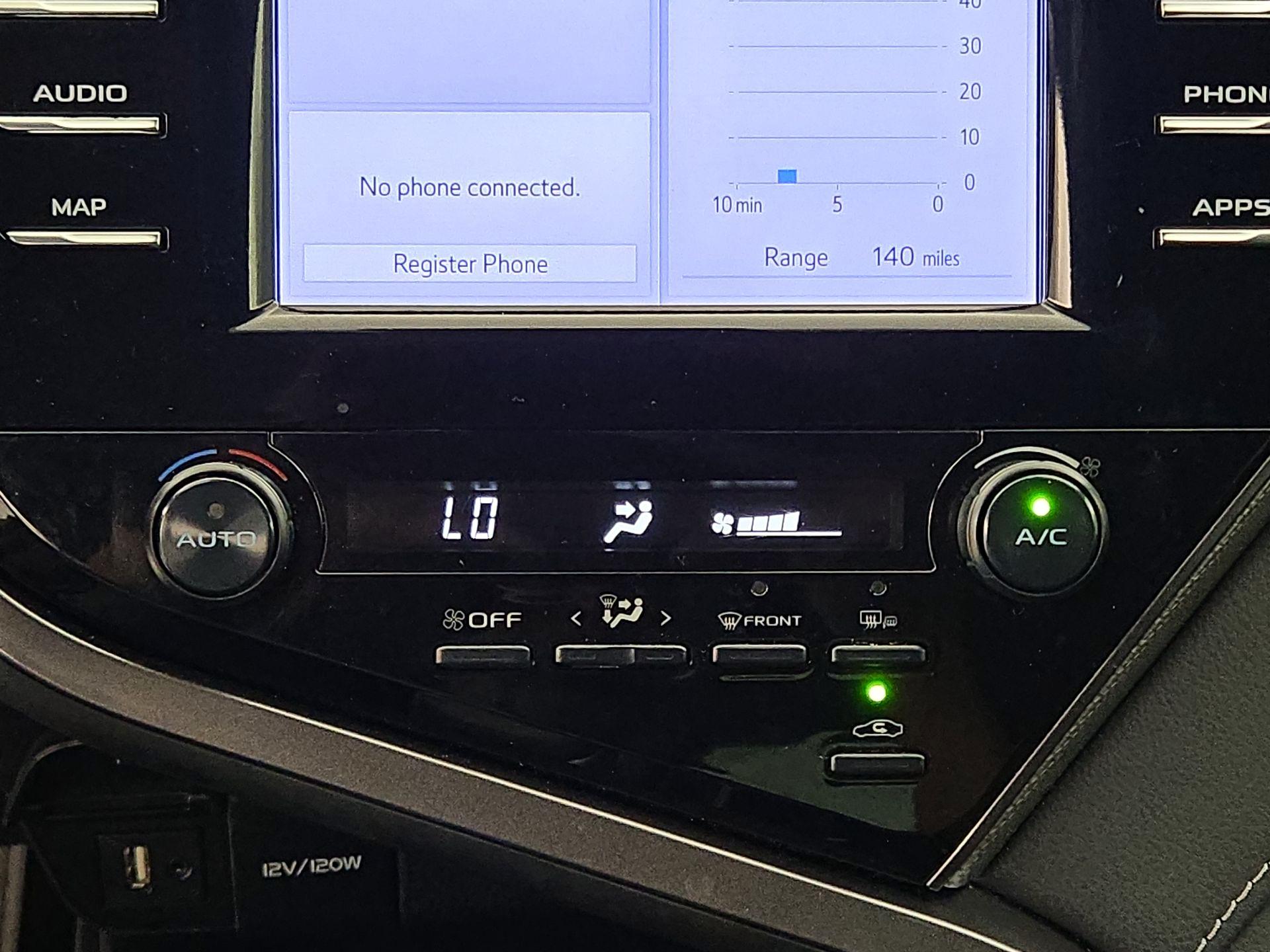 Thumbnail: 2019 Toyota Camry - 16