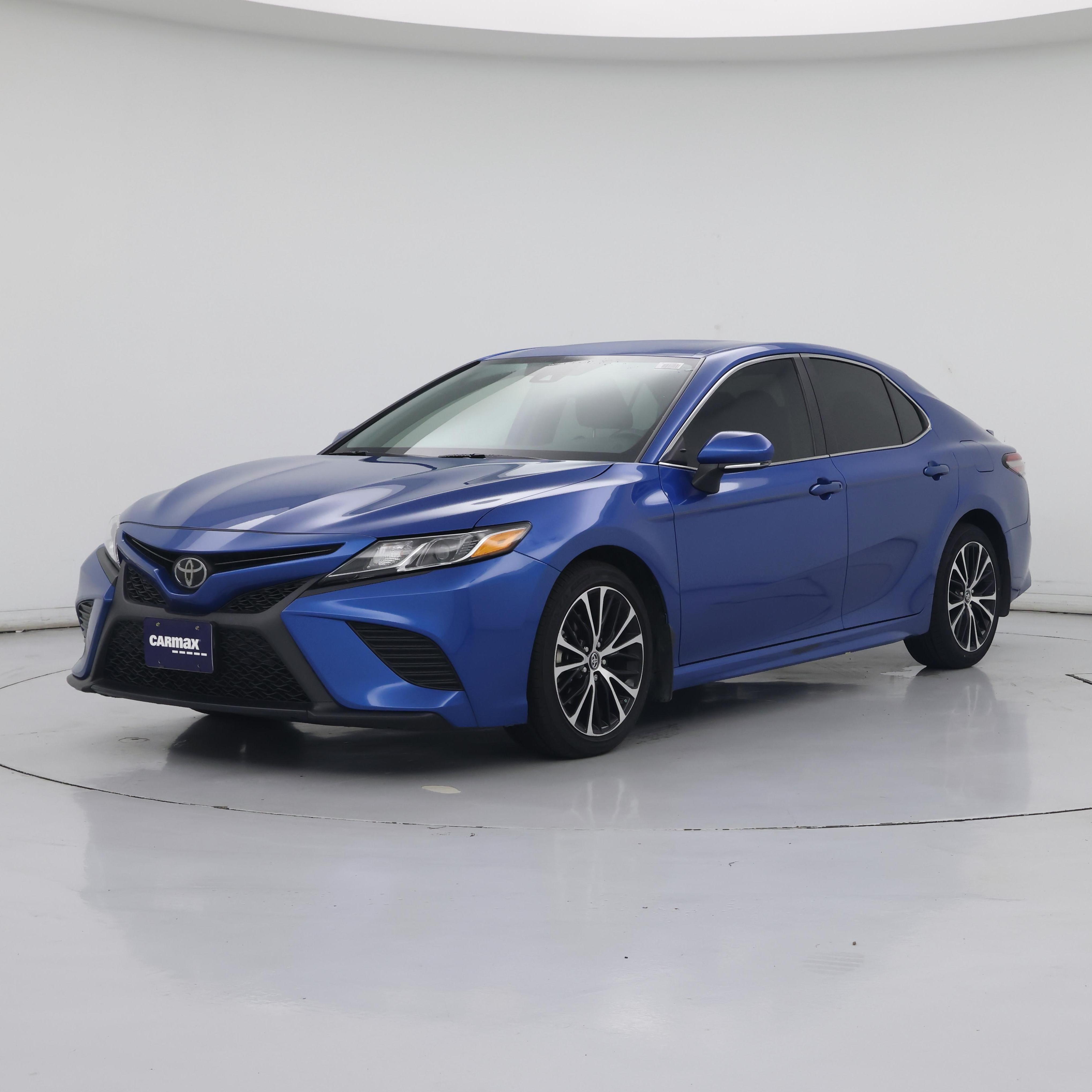 Thumbnail: 2019 Toyota Camry - 4