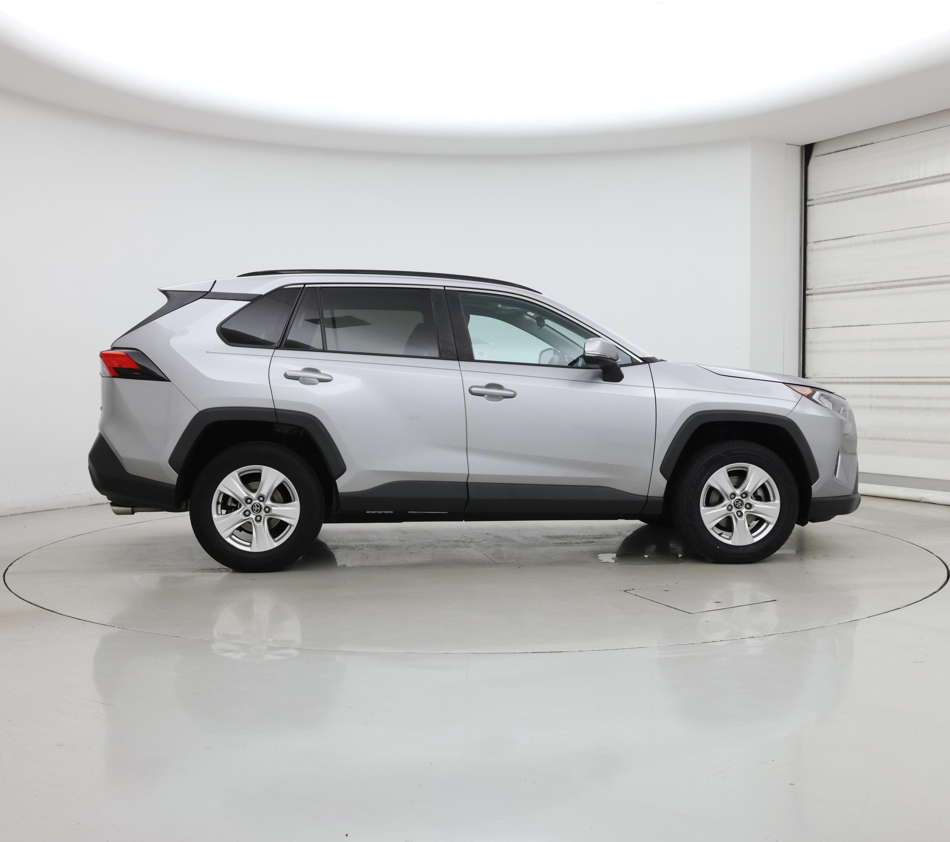 Thumbnail: 2020 Toyota RAV4 - 7