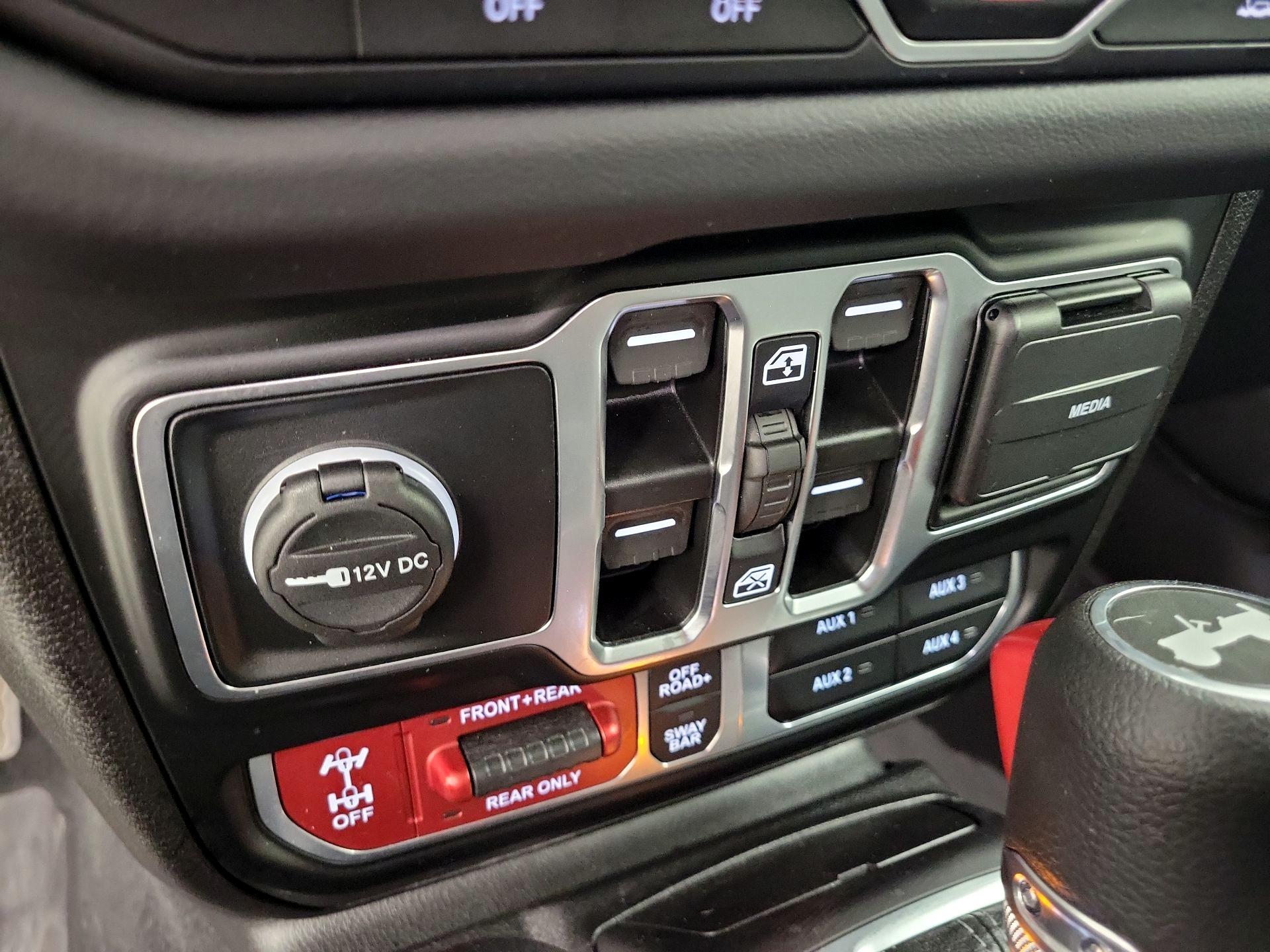 Thumbnail: 2024 Jeep Wrangler - 18