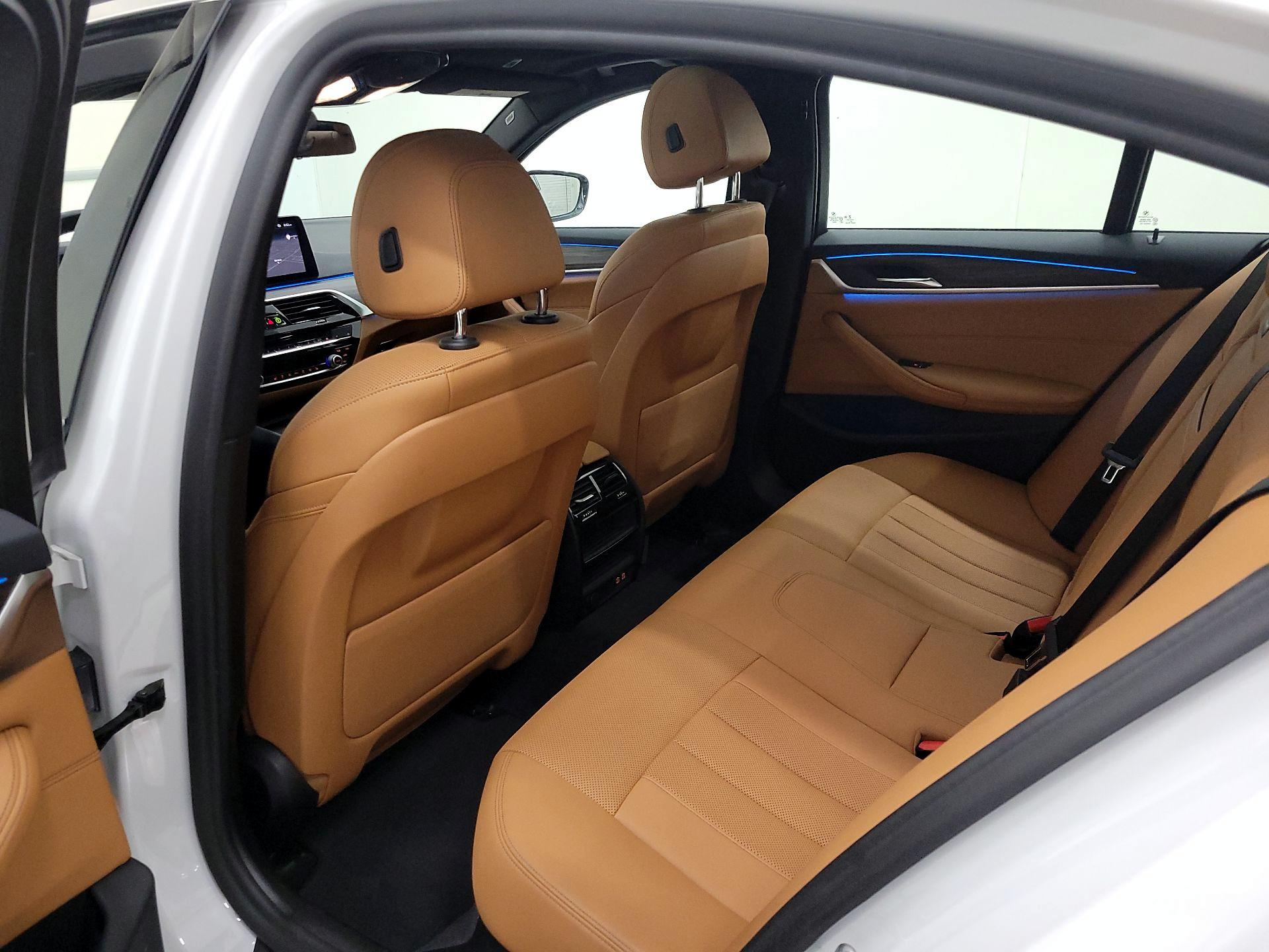 Thumbnail: 2021 BMW 5 Series - 20