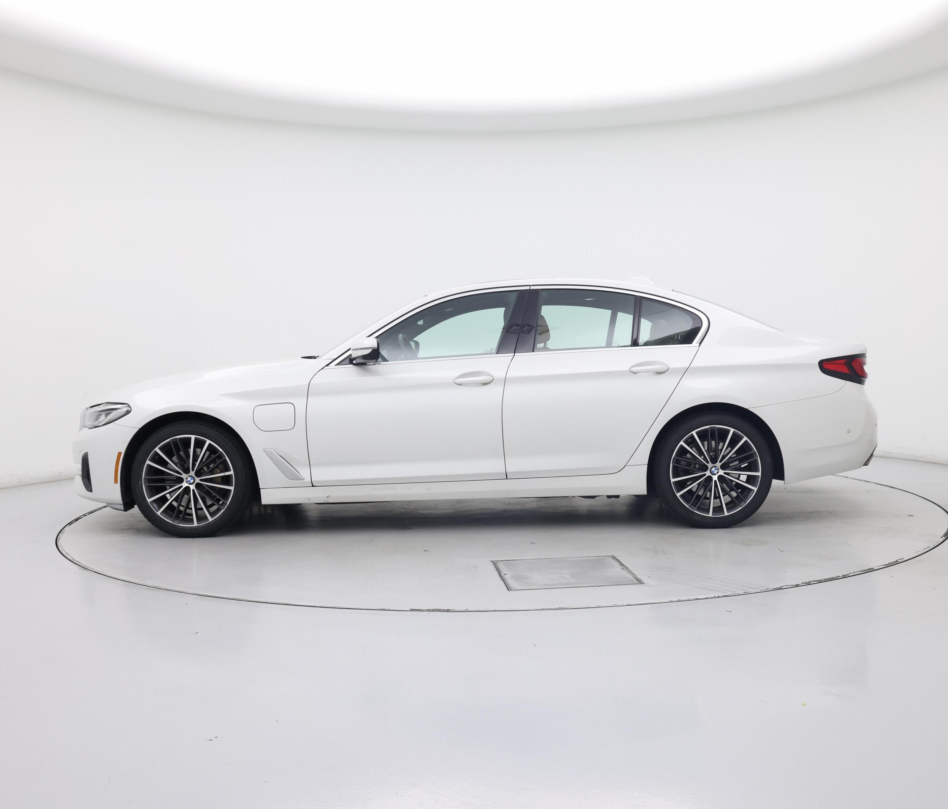 Thumbnail: 2021 BMW 5 Series - 3