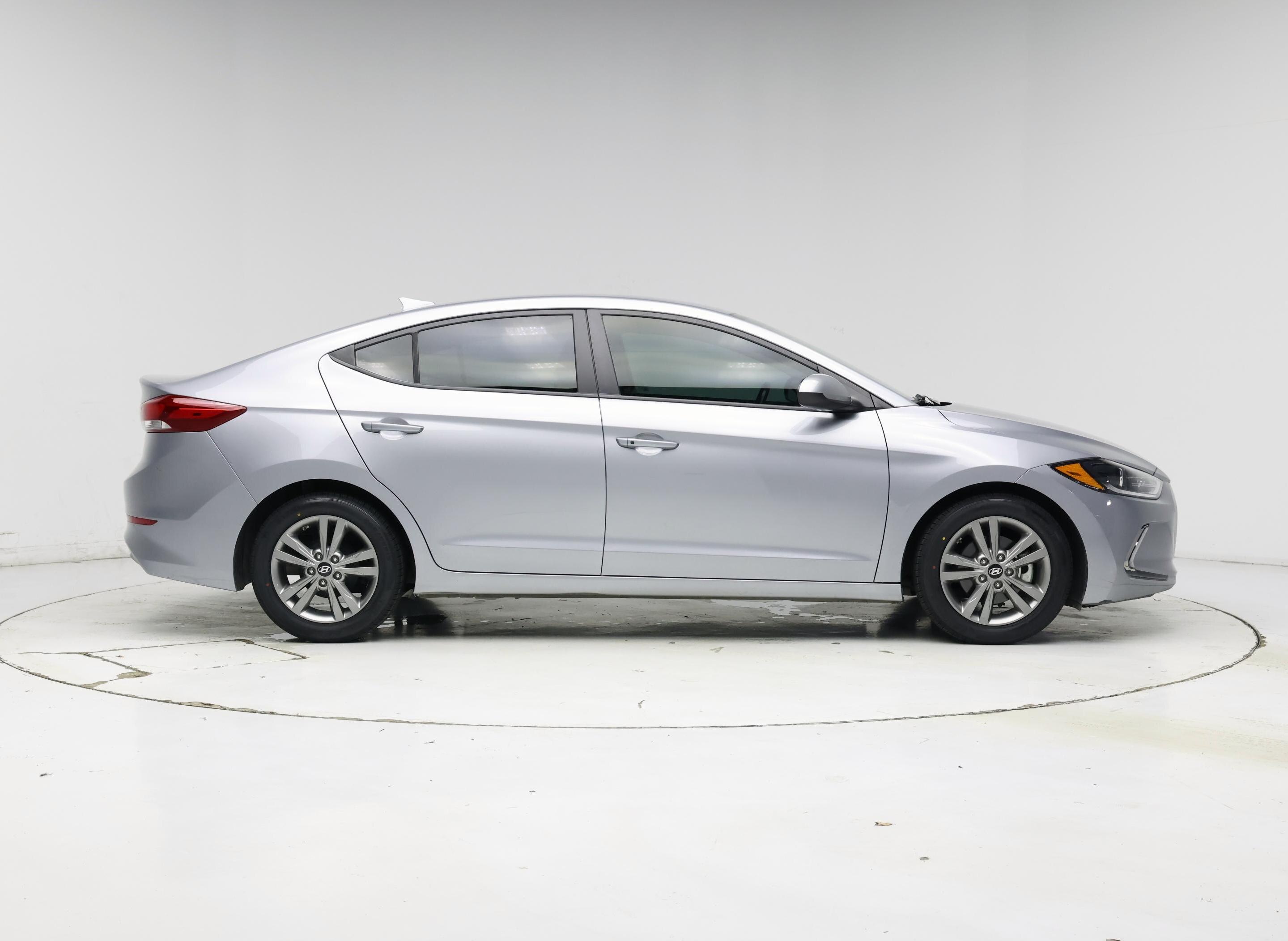 Thumbnail: 2017 Hyundai Elantra - 7