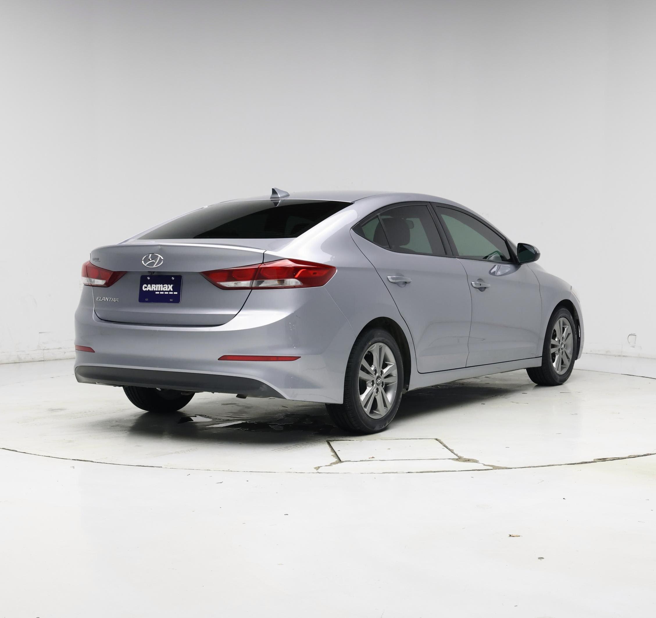 Thumbnail: 2017 Hyundai Elantra - 8