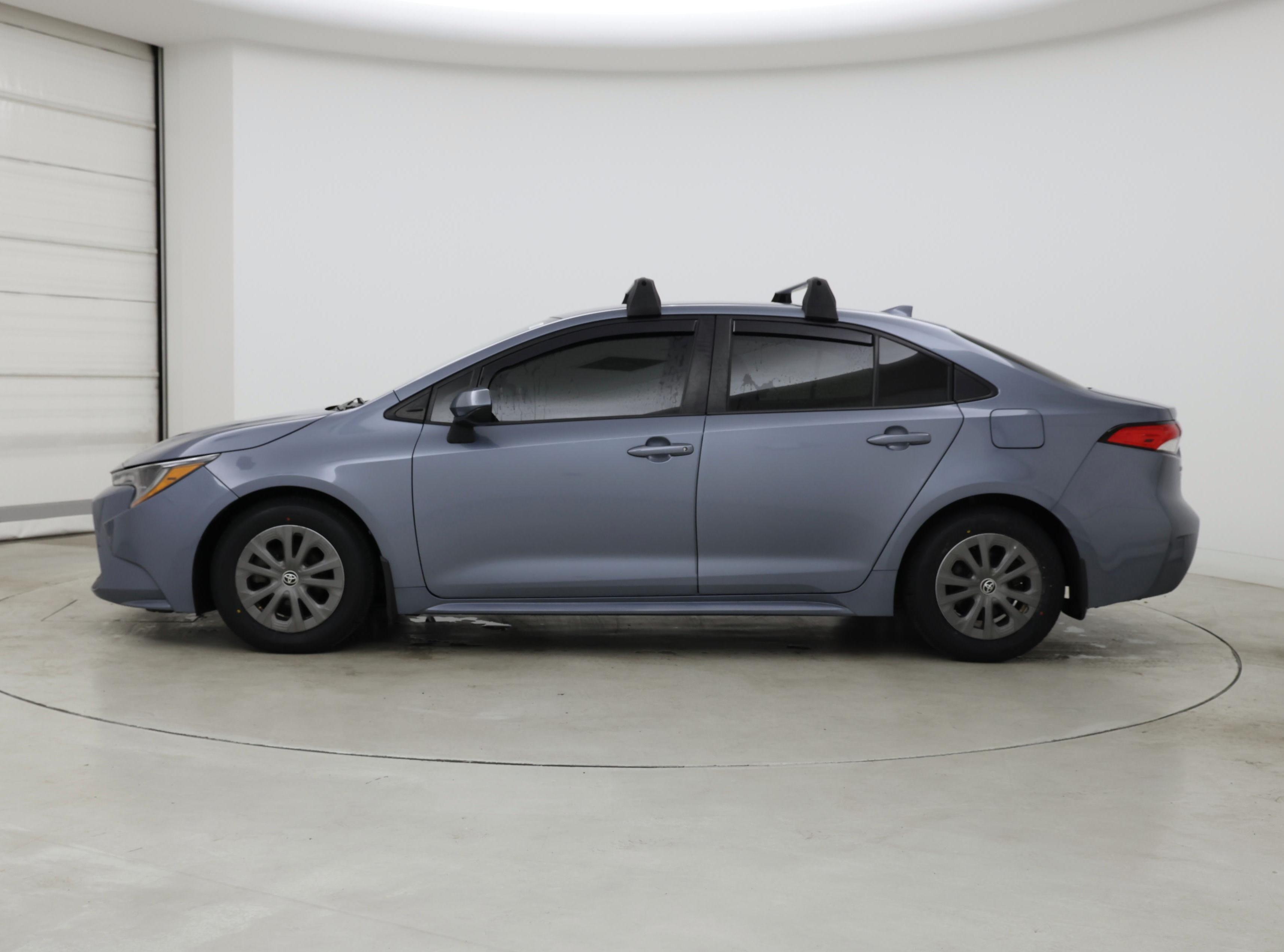 Thumbnail: 2022 Toyota Corolla - 3
