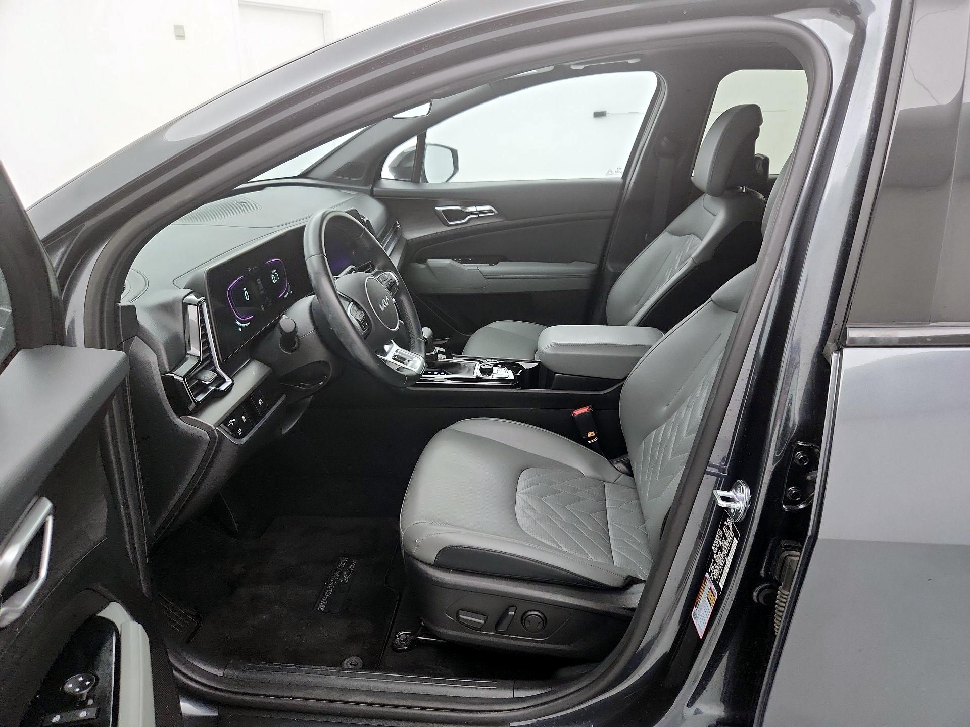 Thumbnail: 2023 Kia Sportage - 11