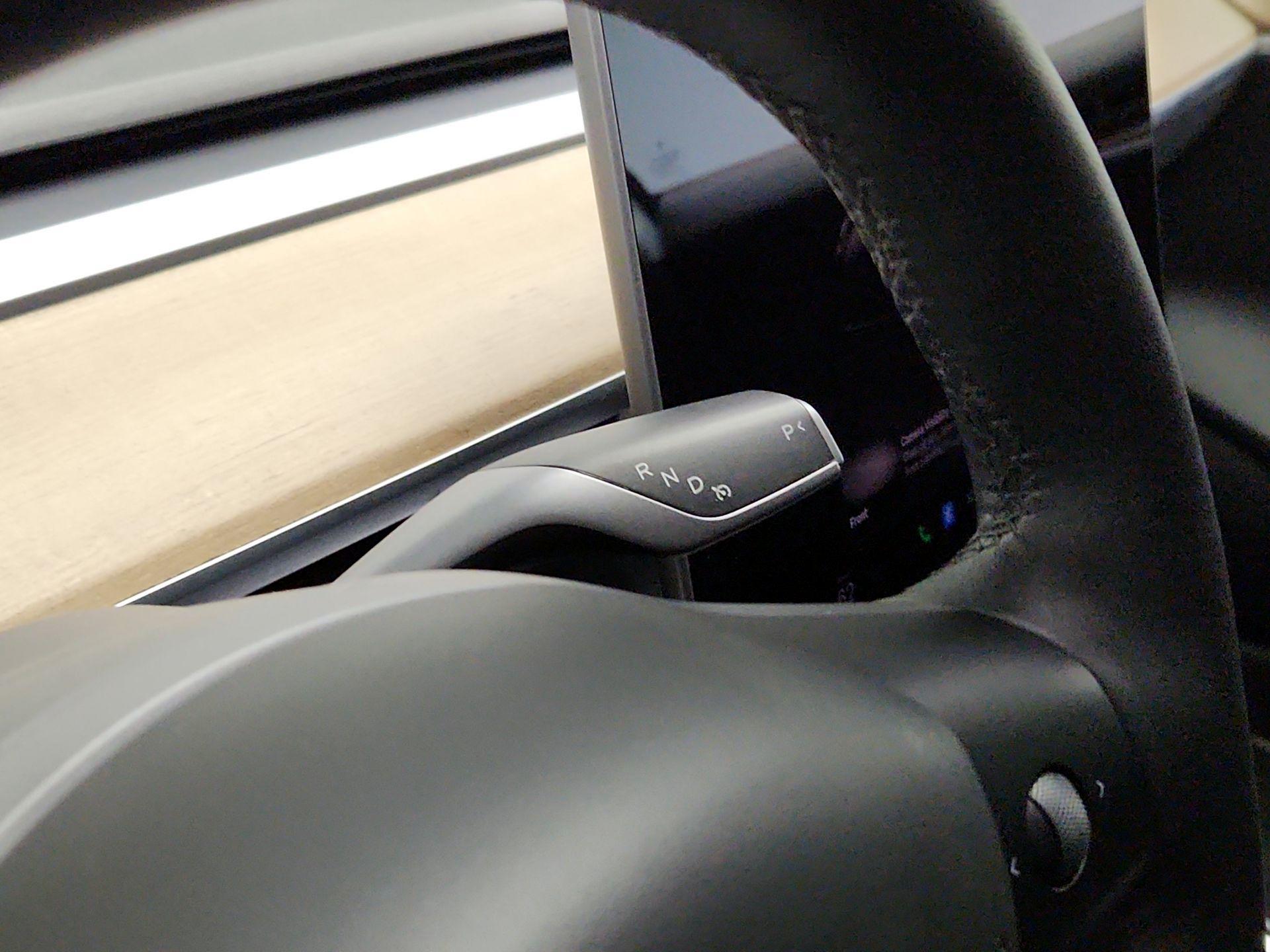 Thumbnail: 2022 Tesla Model 3 - 17