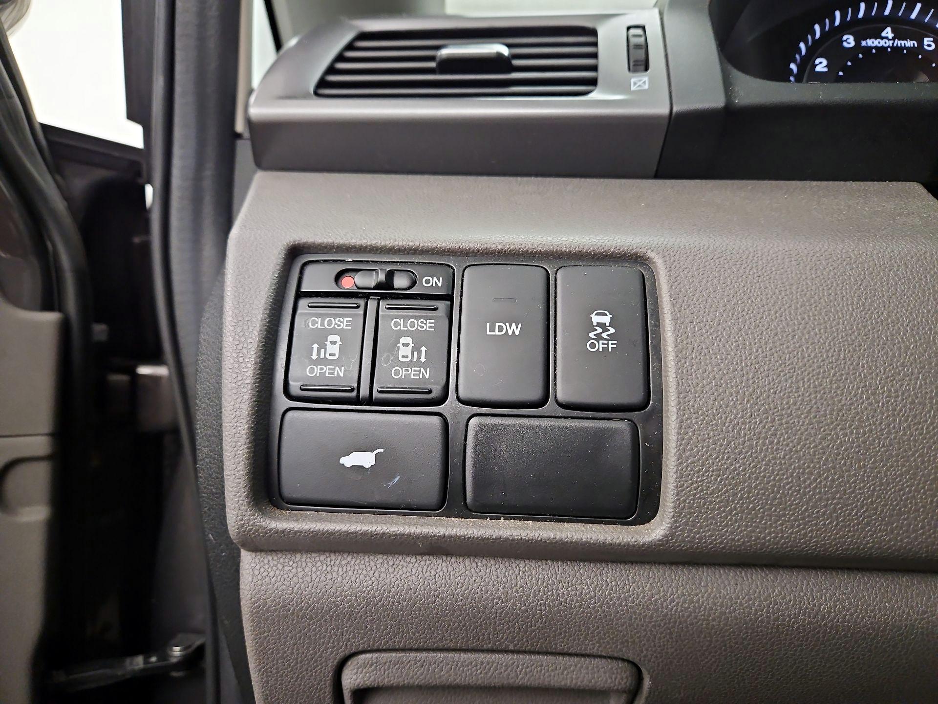 Thumbnail: 2014 Honda Odyssey - 13