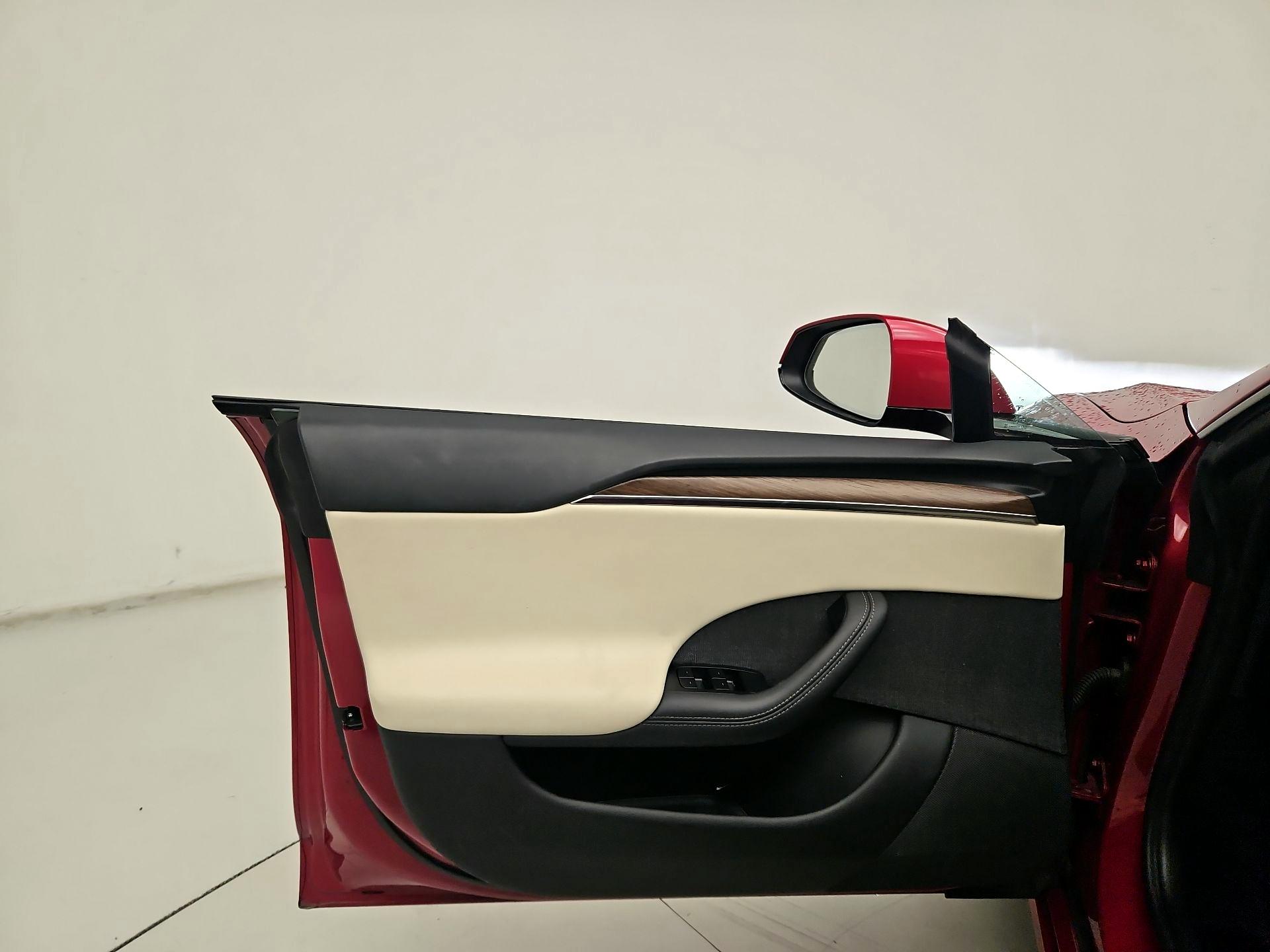 Thumbnail: 2022 Tesla Model S - 12