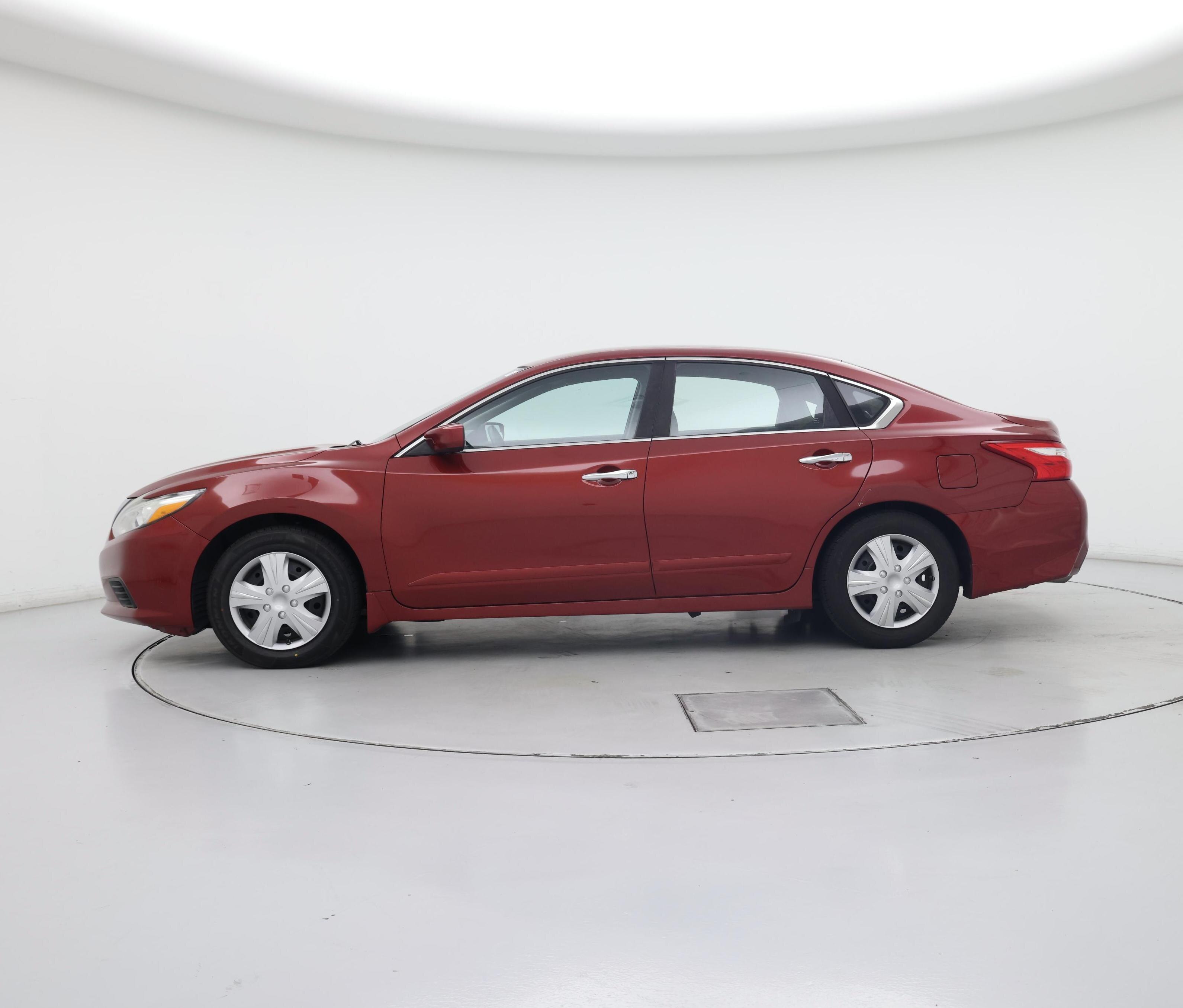 Thumbnail: 2017 Nissan Altima - 3
