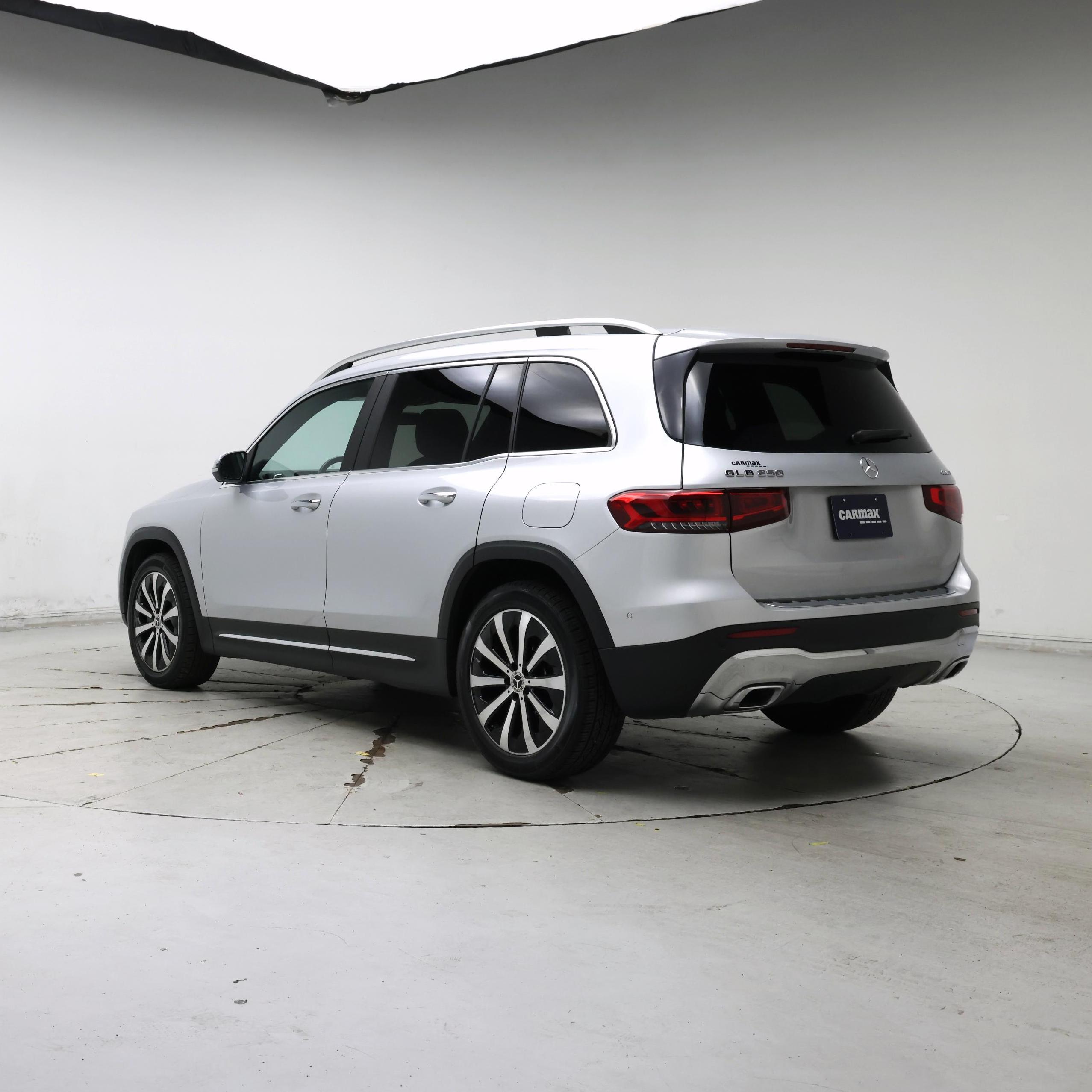 Thumbnail: 2022 Mercedes-Benz GLB - 2