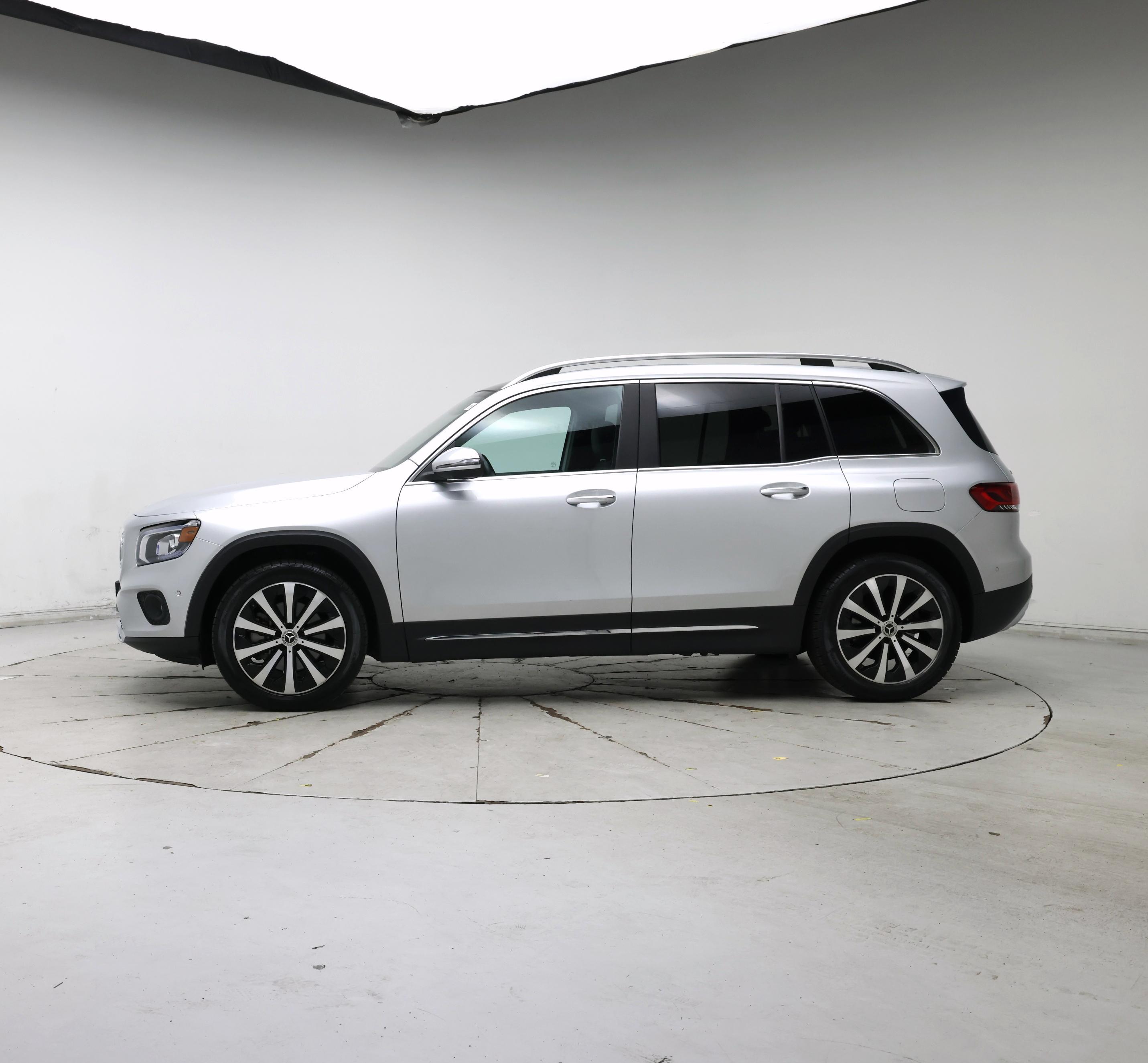 Thumbnail: 2022 Mercedes-Benz GLB - 3