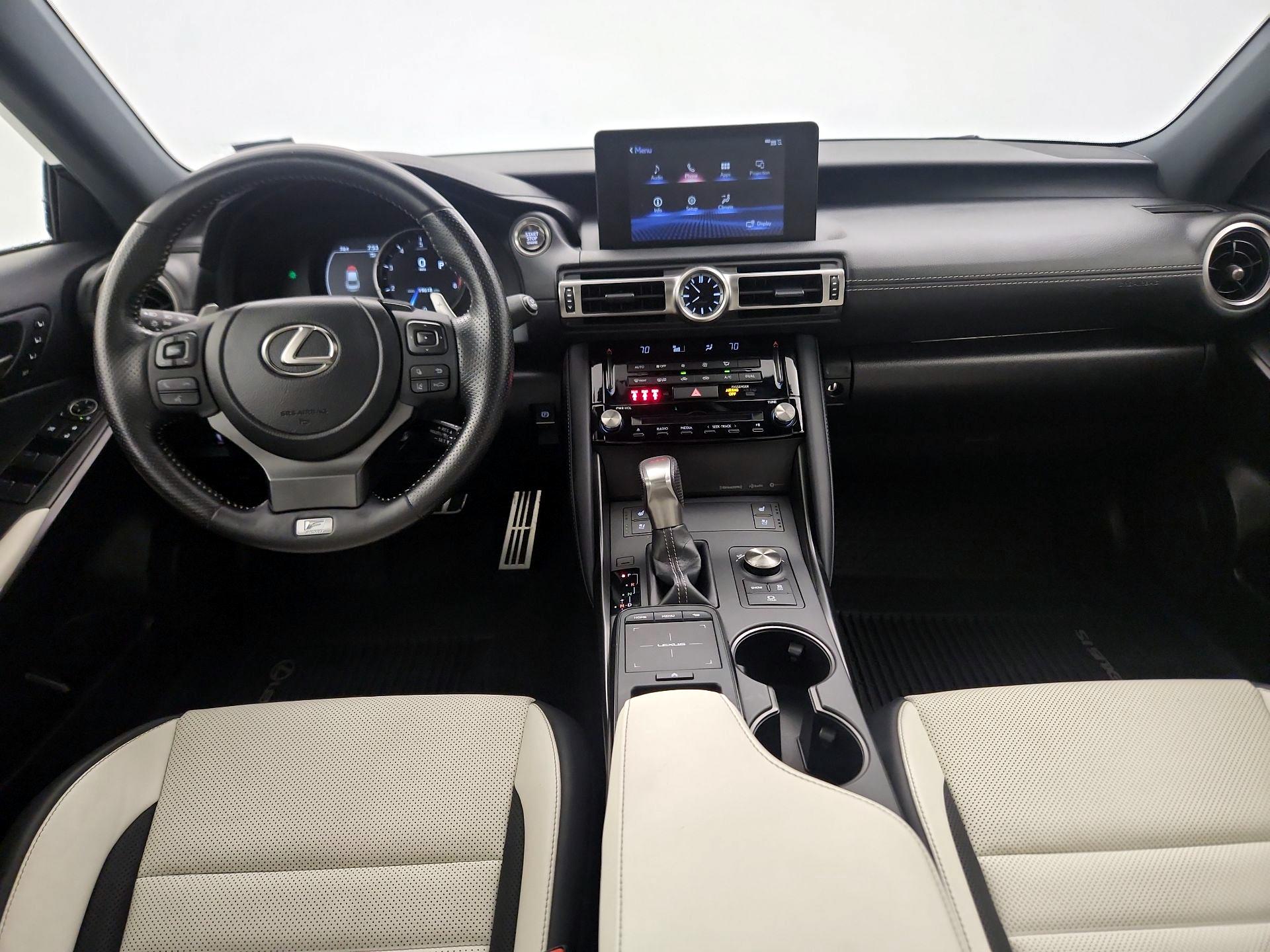 Thumbnail: 2022 Lexus IS - 9