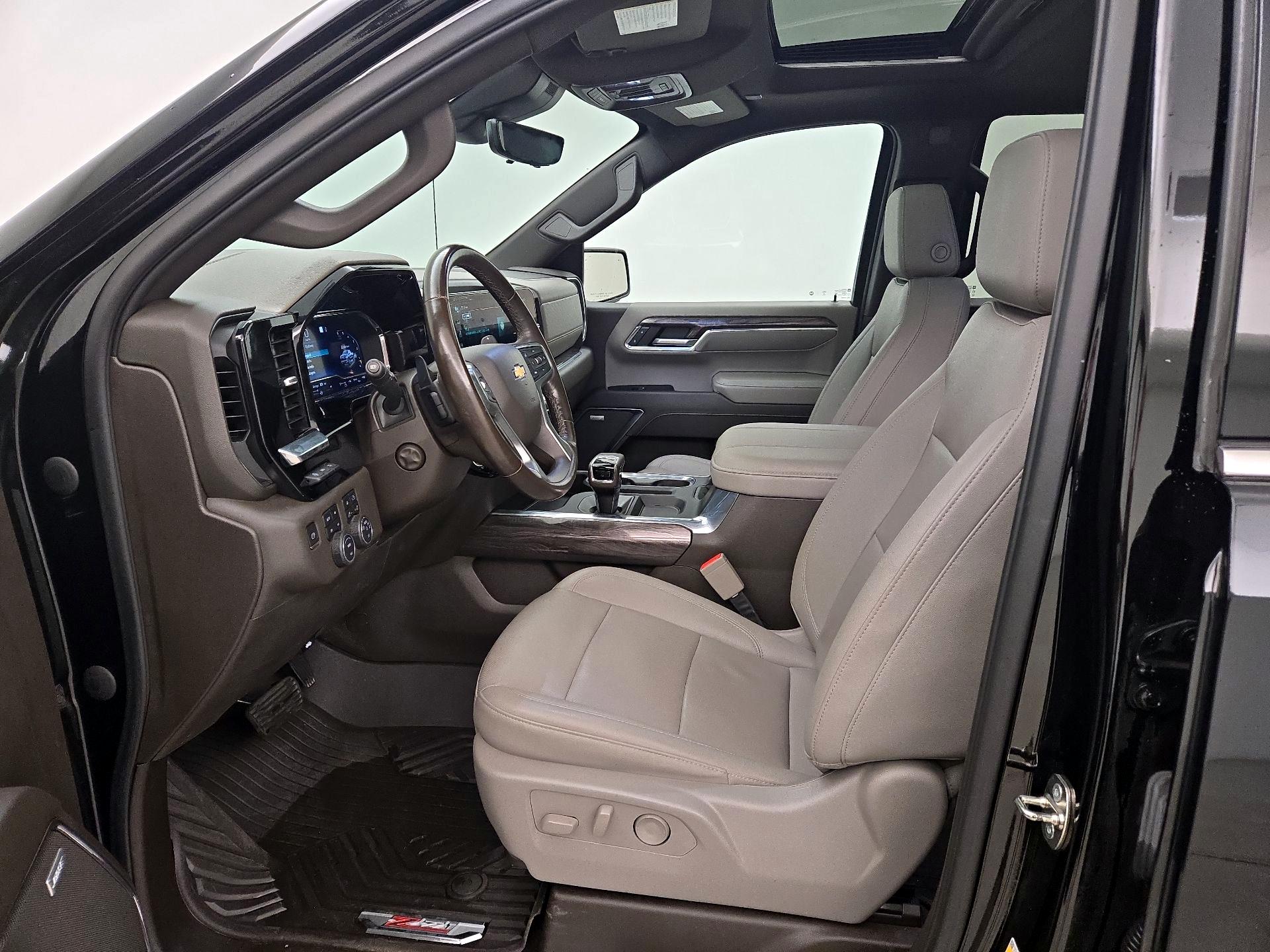 Thumbnail: 2023 Chevrolet Silverado 1500 - 11