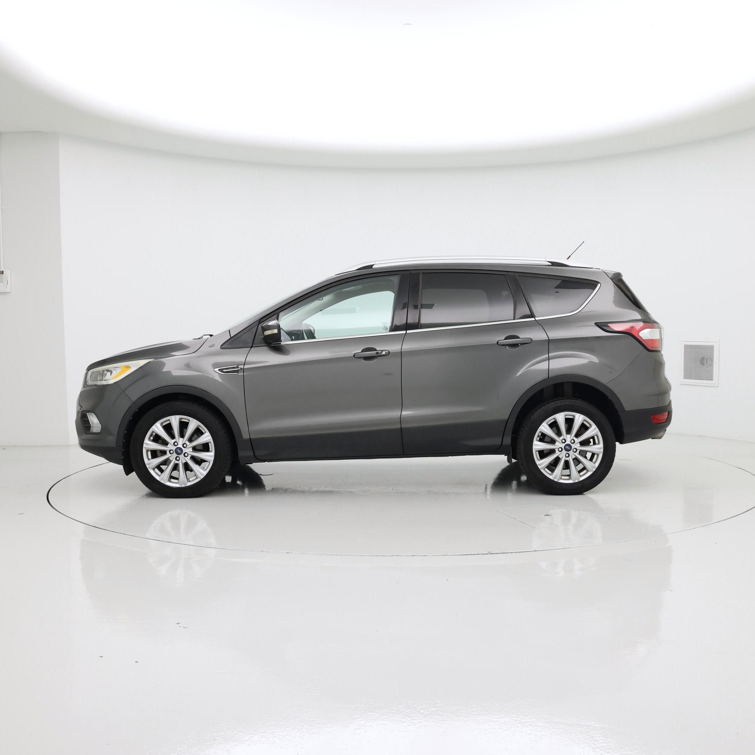 Thumbnail: 2017 Ford Escape - 3