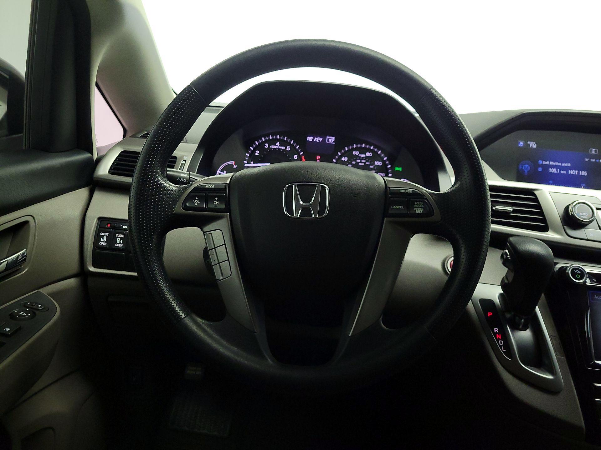 Thumbnail: 2016 Honda Odyssey - 10