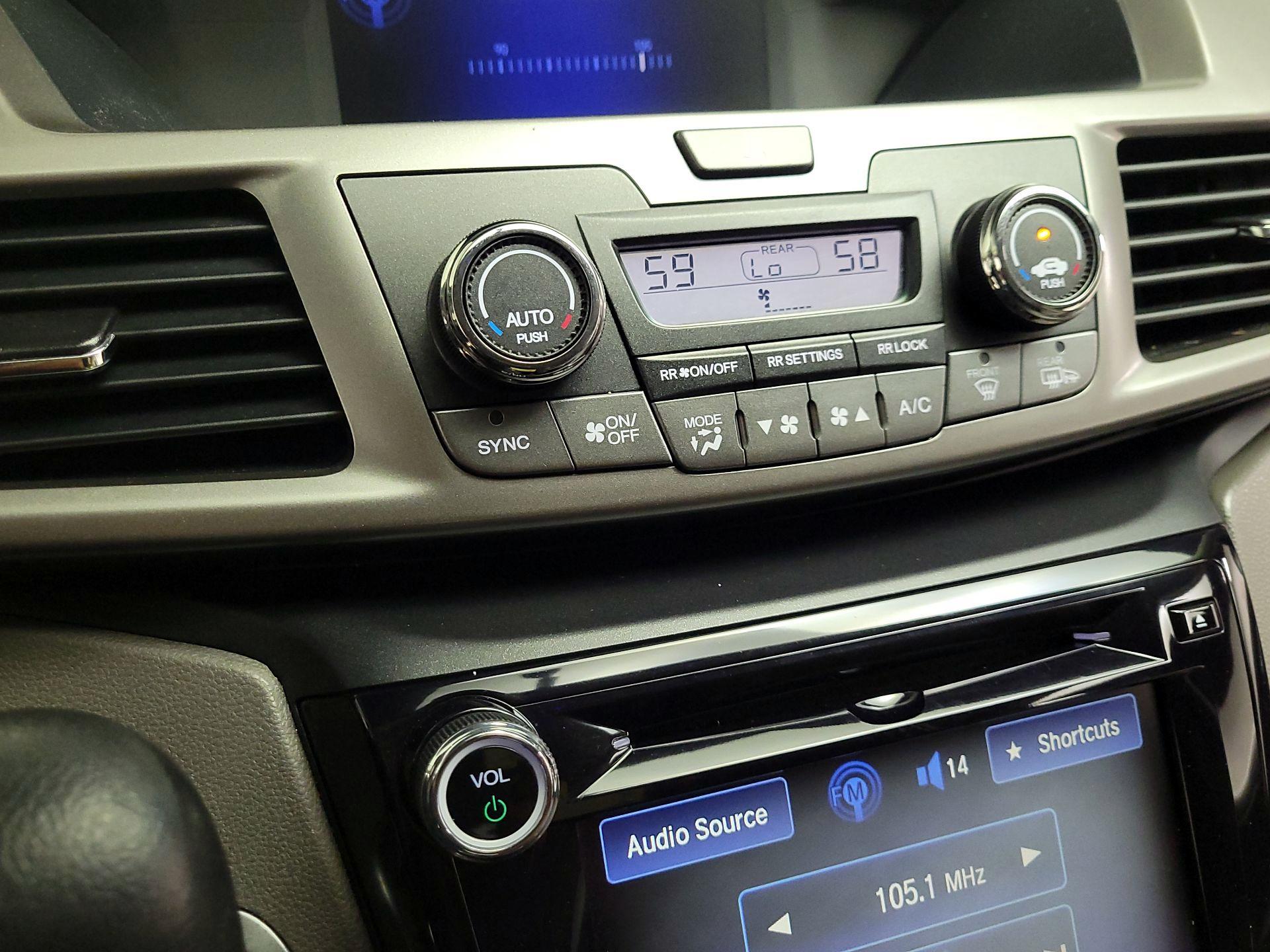 Thumbnail: 2016 Honda Odyssey - 16